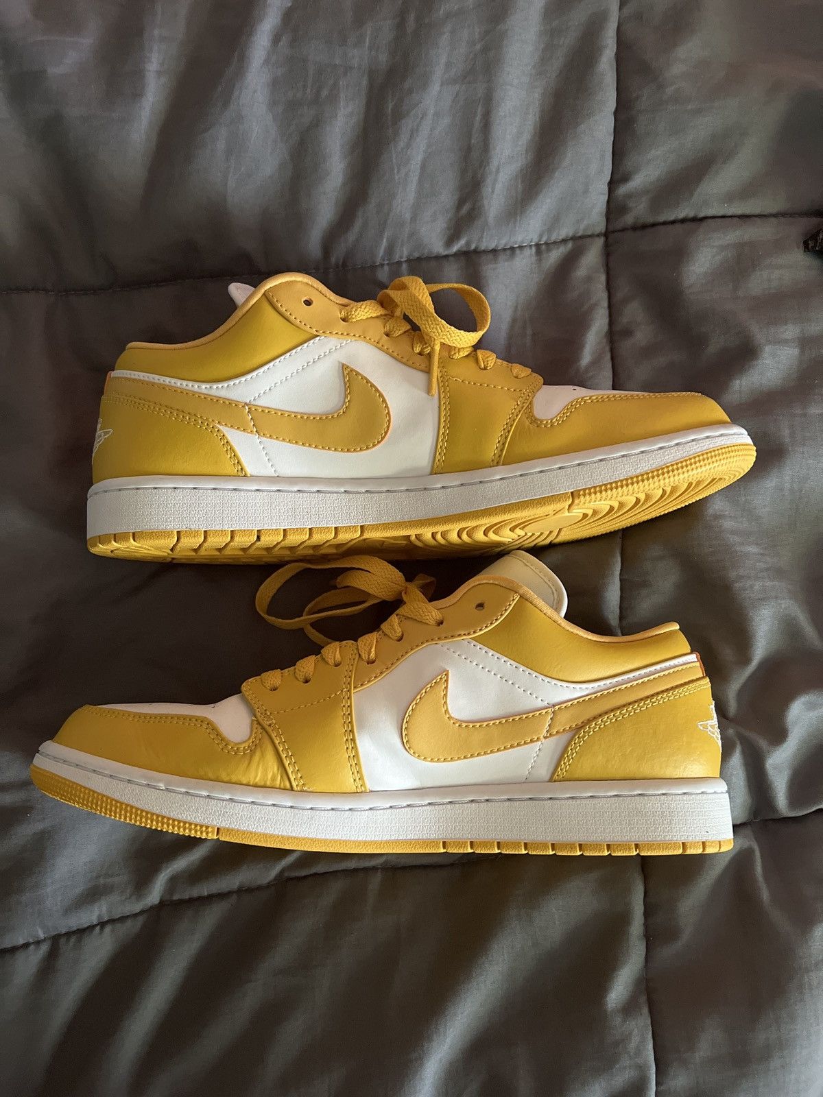 Jordan Brand Air Jordan 1 Low “Pollen” Size US 11 / EU 44 - 3 Thumbnail