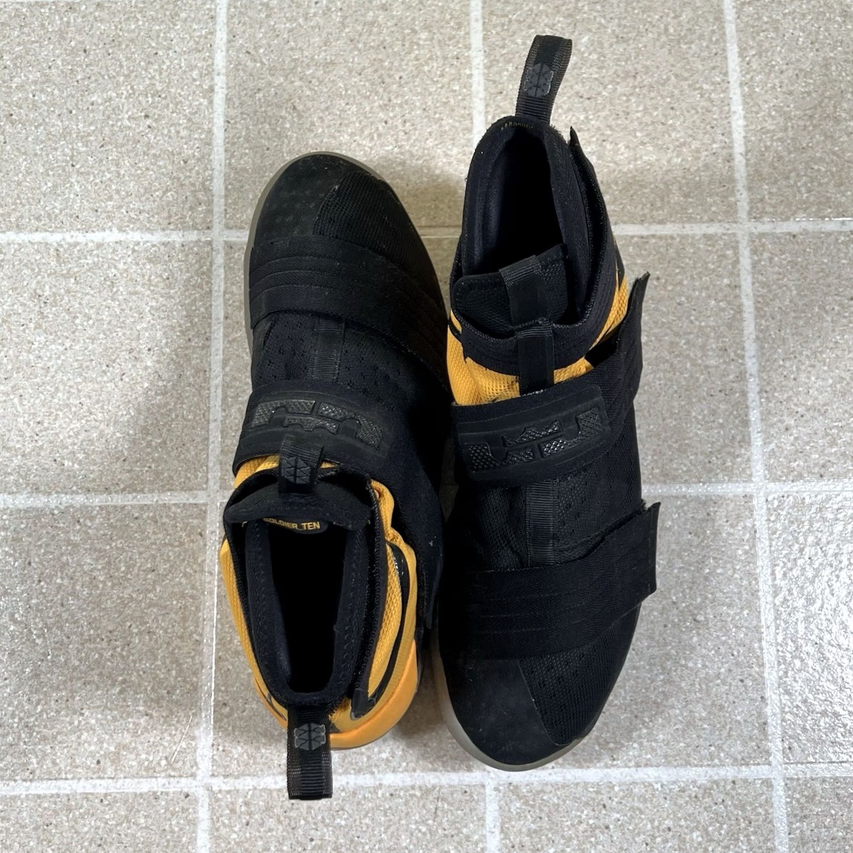 Nike LeBron Soldier 10 SFG Black University Gold Basketball Shoes 844378-007 14‎ Nike Mens Lebron Soldier 10 Sfg Black Black University Gold  main image 2