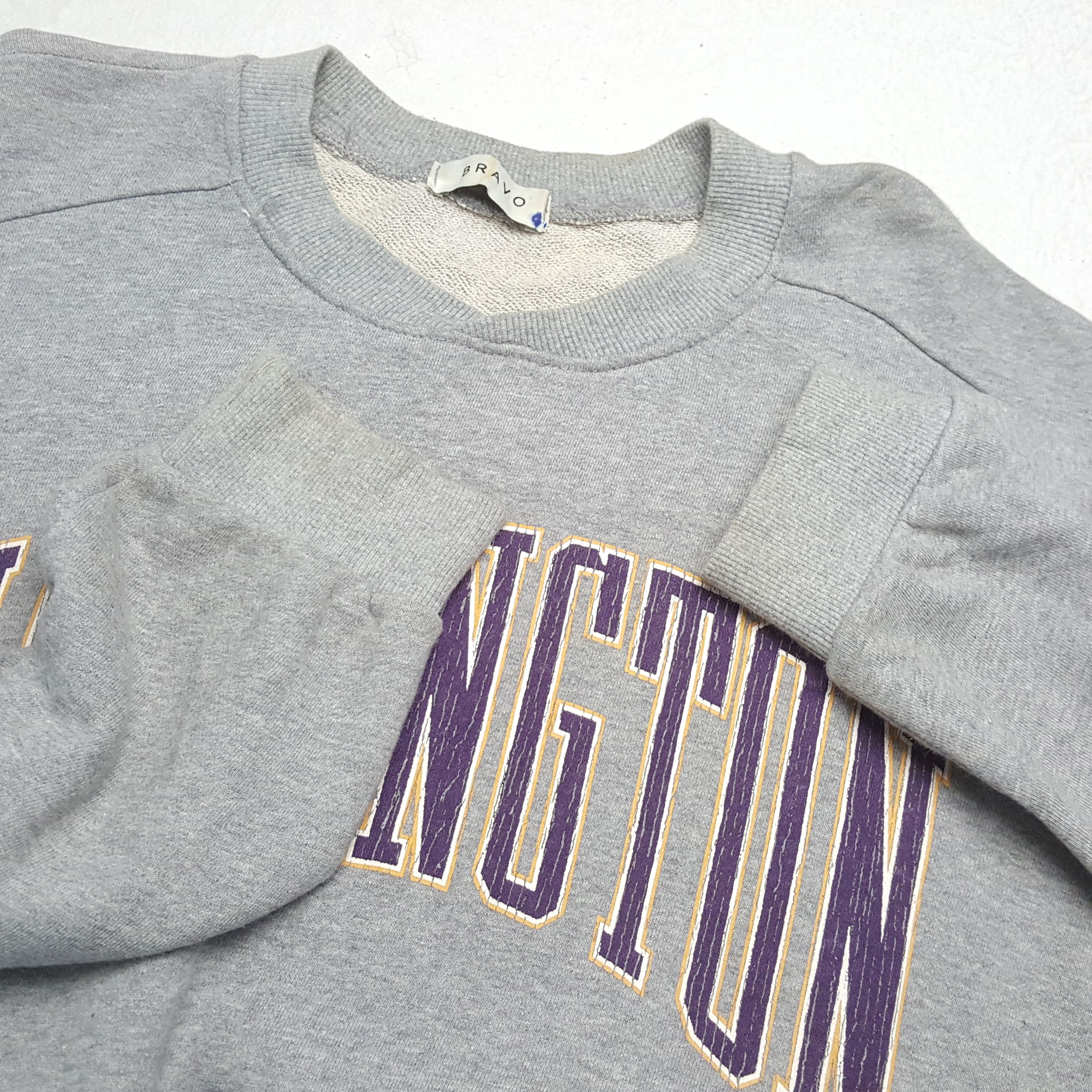 NFL × Vintage WASHINGTON HUSKIES American Football Team Sweatshirt Size US XL / EU 56 / 4 - 8 Thumbnail