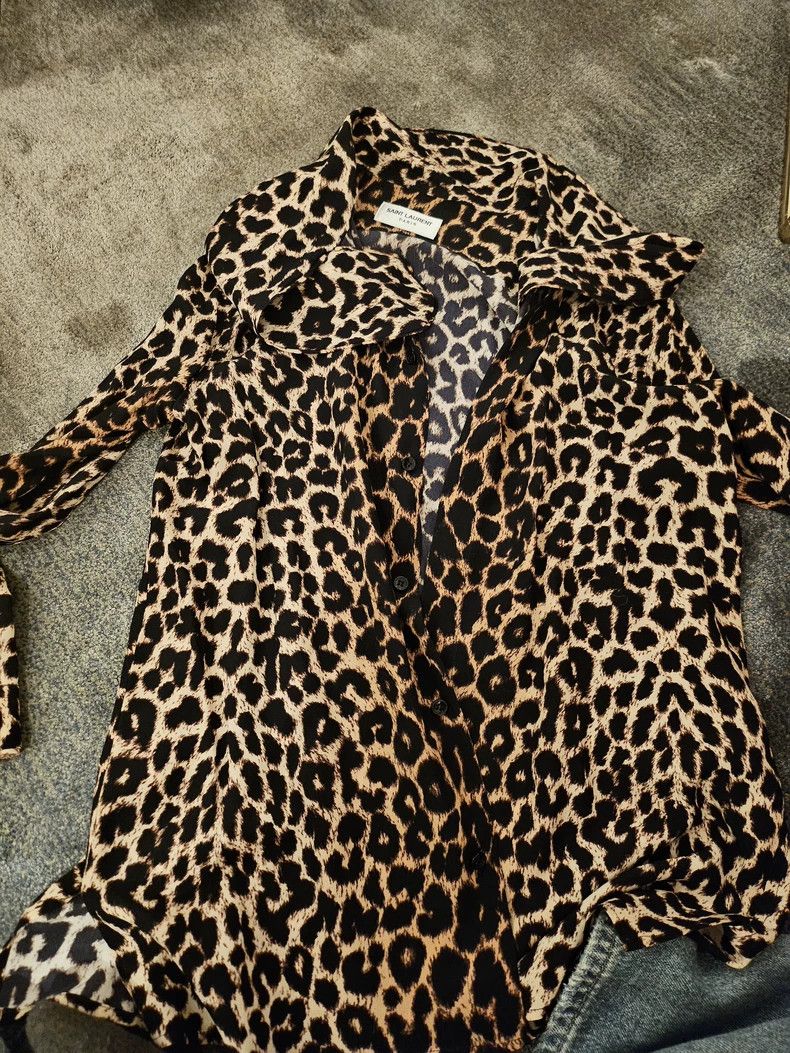 Saint Laurent Paris Saint Laurent Paris Leopard print shirt Size S / US 4 / IT 40 - 1 Thumbnail