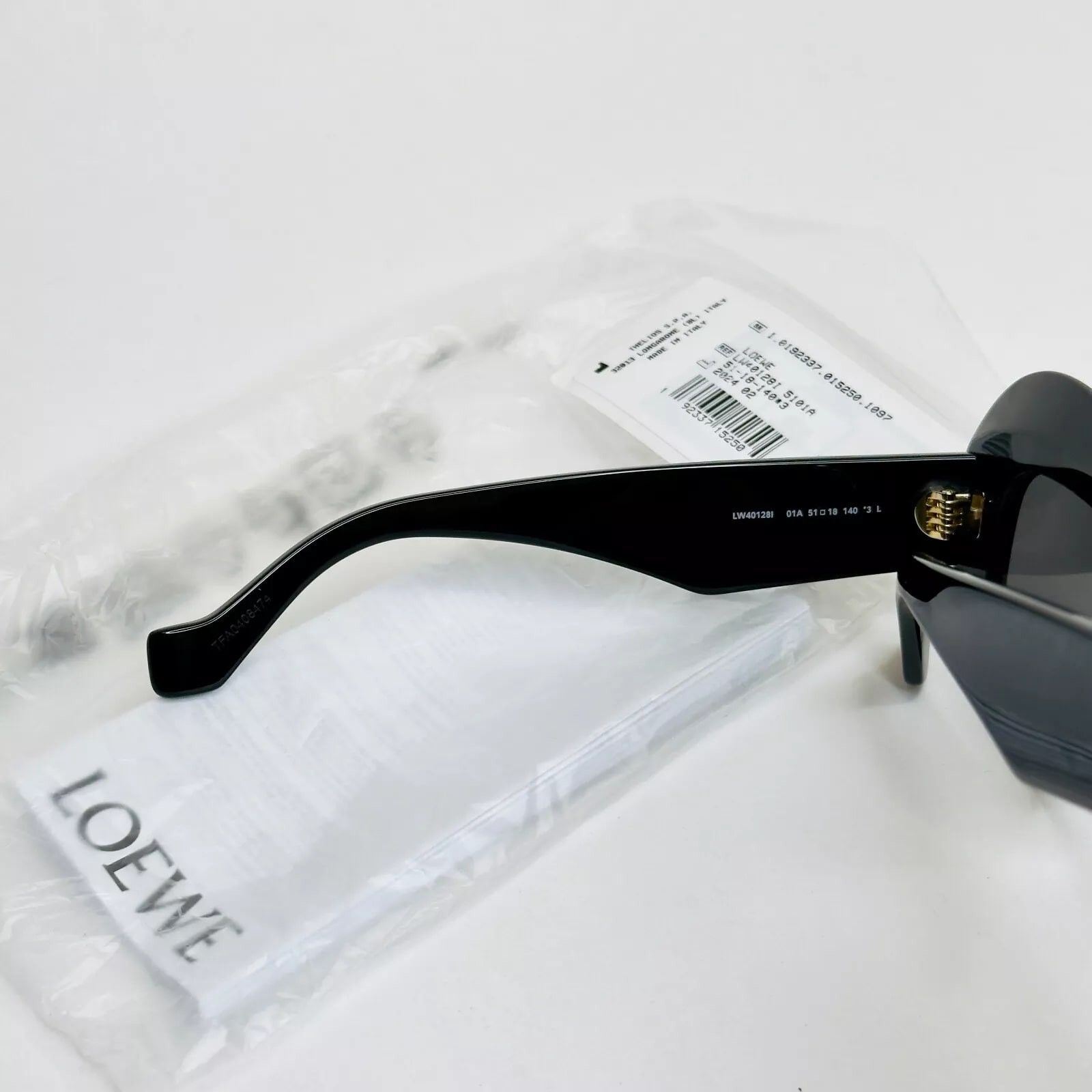Loewe LOEWE SCREEN Chunky Butterfly LW40128I 40128 Sunglasses Size ONE SIZE - 7 Thumbnail