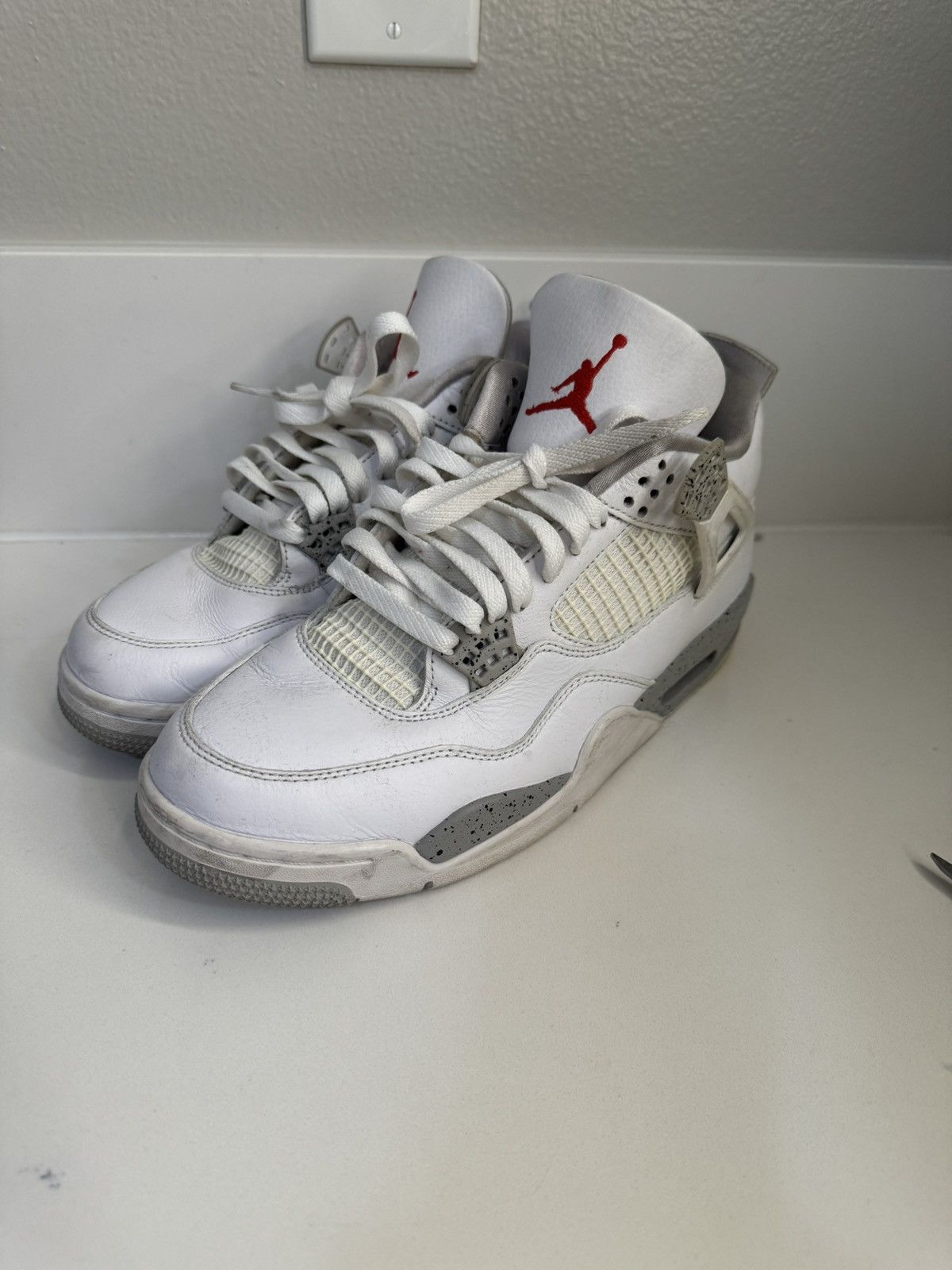 Jordan Brand Jordan 4s White Oreo Size US 9.5 / EU 42-43 - 1 Thumbnail