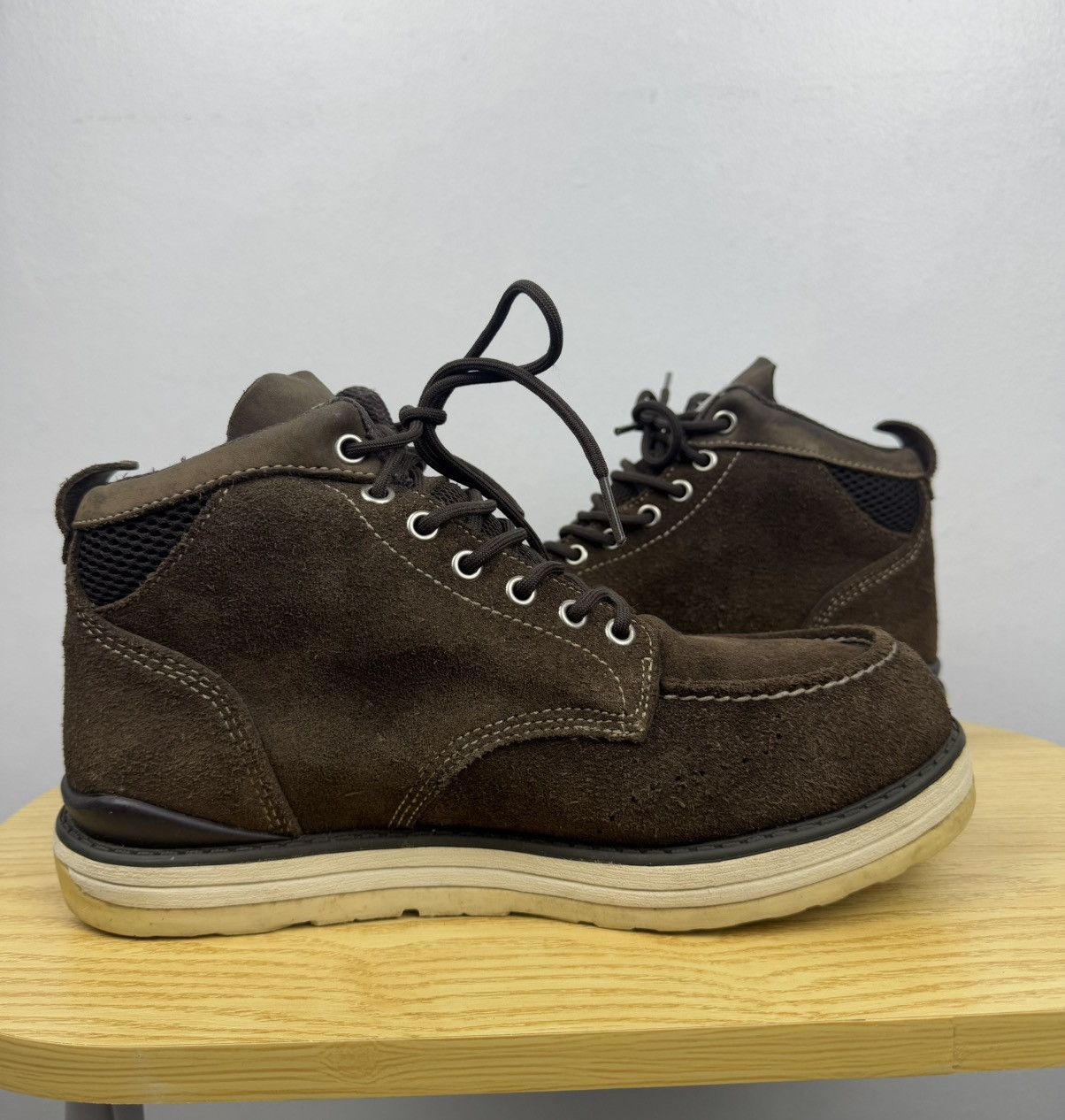 Visvim Visvim - Gore-Tex - Hole Moc Toe Boots Size US 9 / EU 42 - 5 Thumbnail