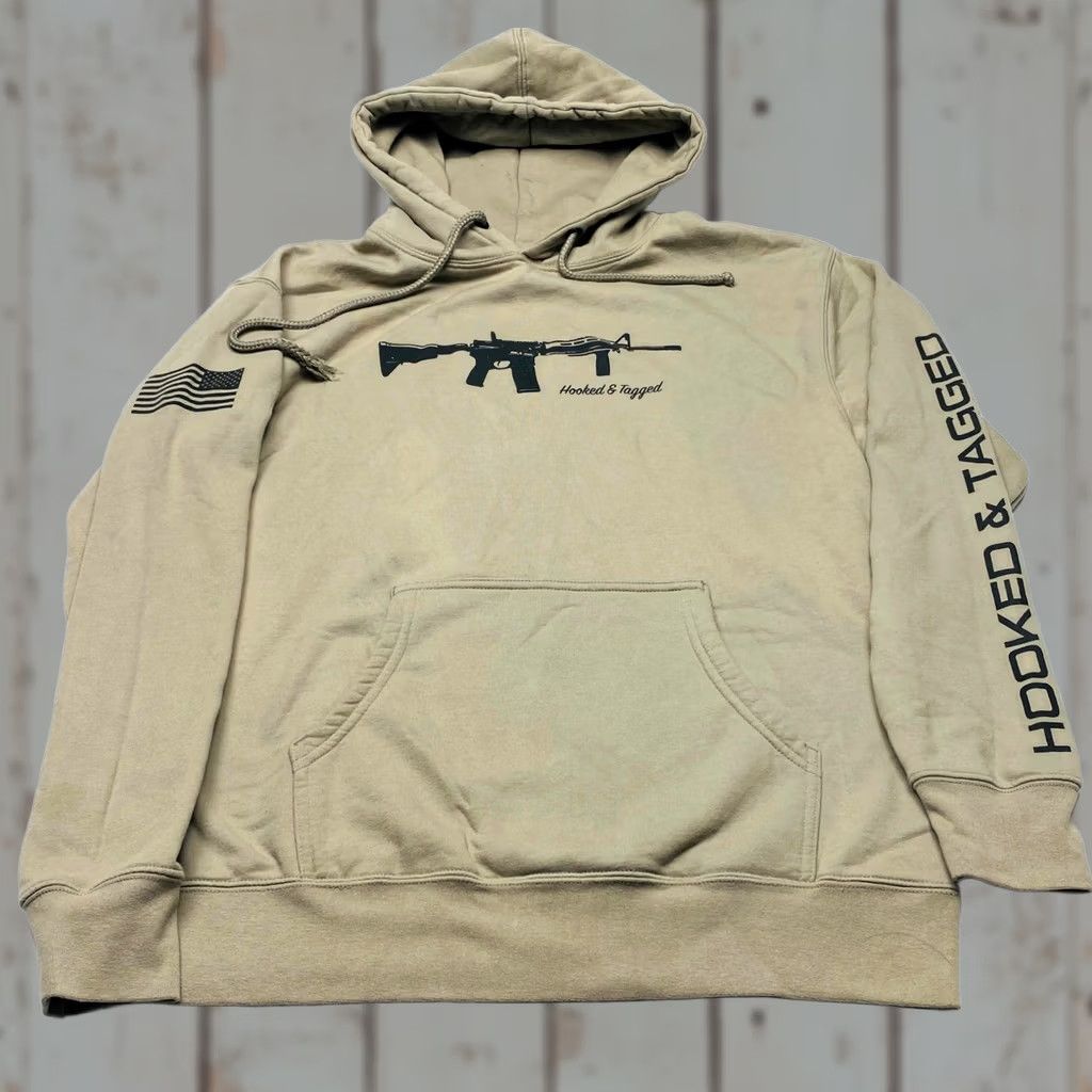 Vintage Hooked & Tagged Mens Medium Pullover Hoodie Fish Hooked And Tagged AR15 Rifle 7717 Ivory Logo Pockets Hoodie Size US M / EU 48-50 / 2 - 1 Thumbnail