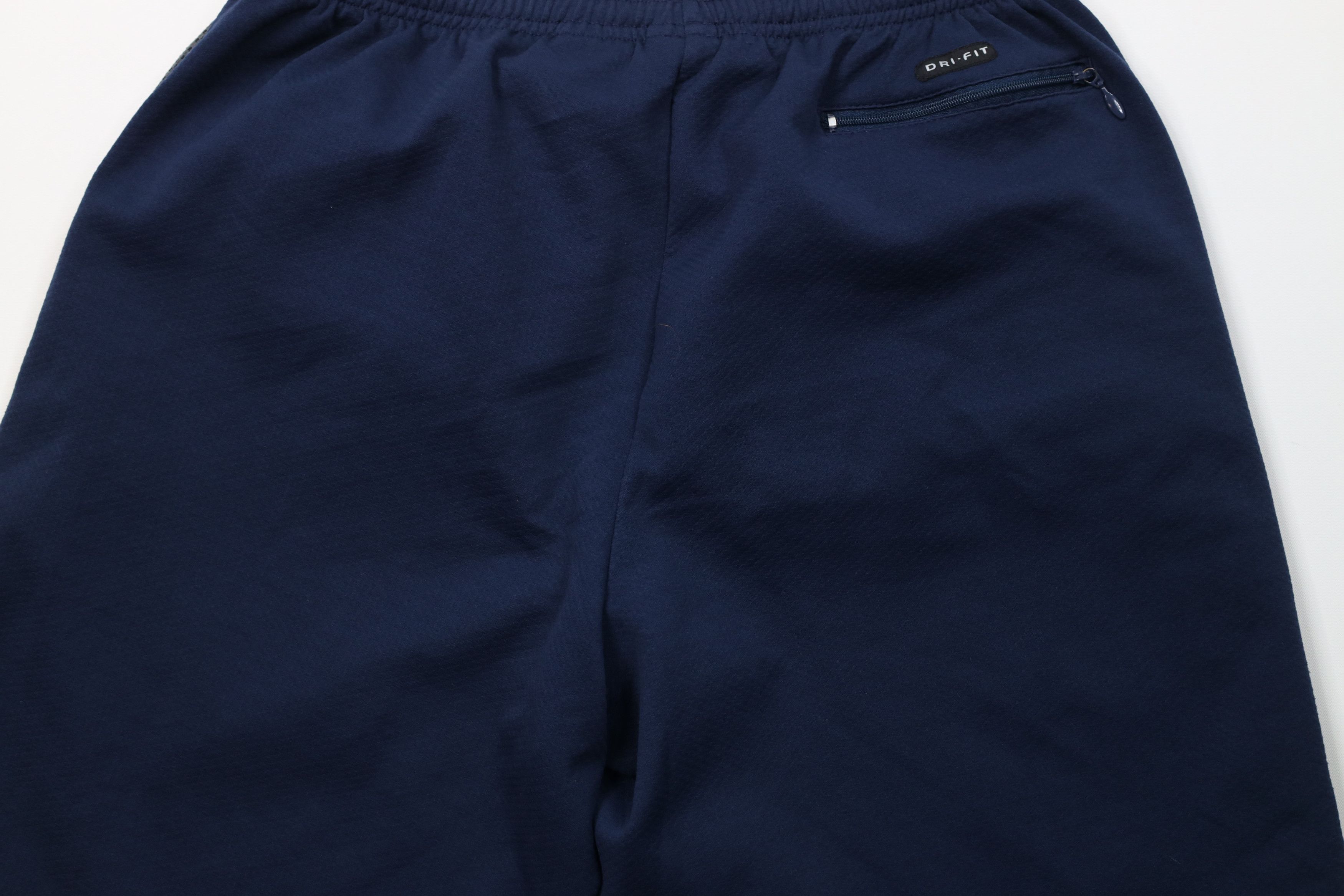 Nike Vintage Nike Mini Swoosh Thermal Knit Above Knee Shorts Size US 32 / EU 48 - 10 Thumbnail