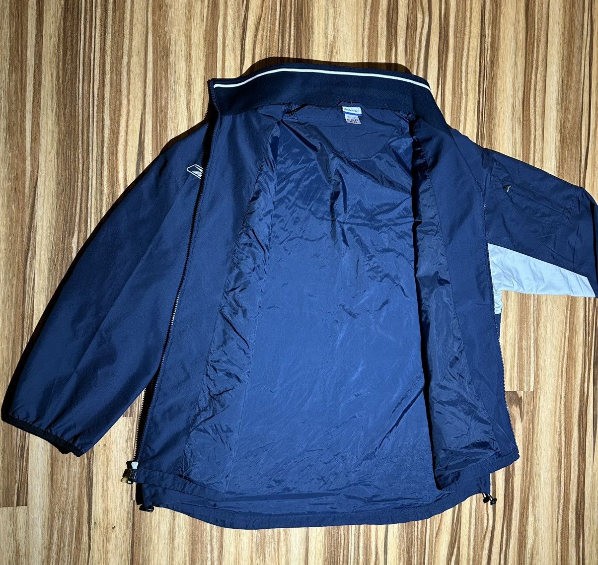 Reebok Vintage 2000s Reebok Men's Navy and WhiteWindbreaker Size2XL Size US XXL / EU 58 / 5 - 10 Thumbnail