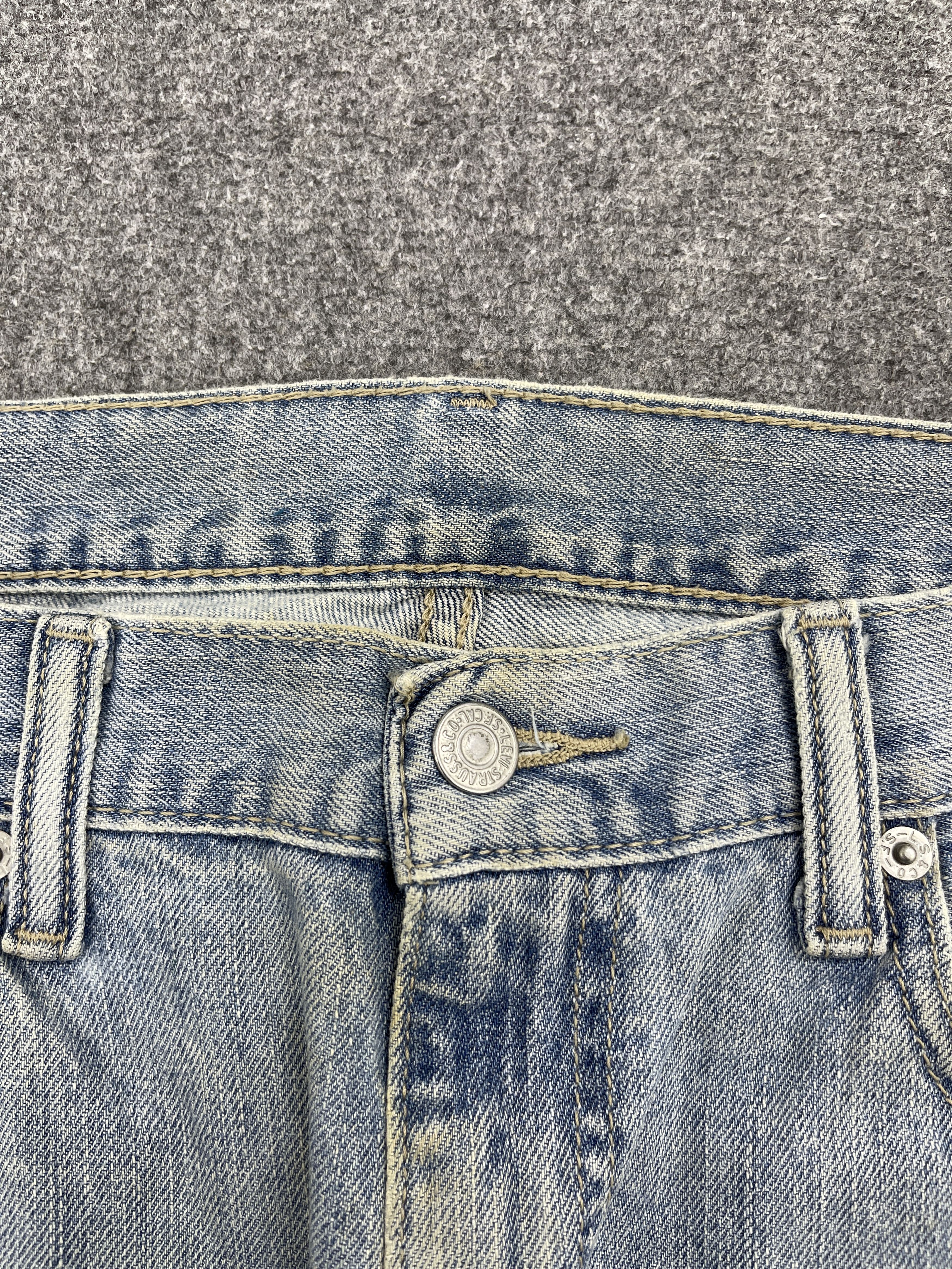 Levi's × Vintage Relaxed Straight Vintage Levis 559 Faded Blue Jeans DP2494 Size US 36 / EU 52 - 12 Thumbnail