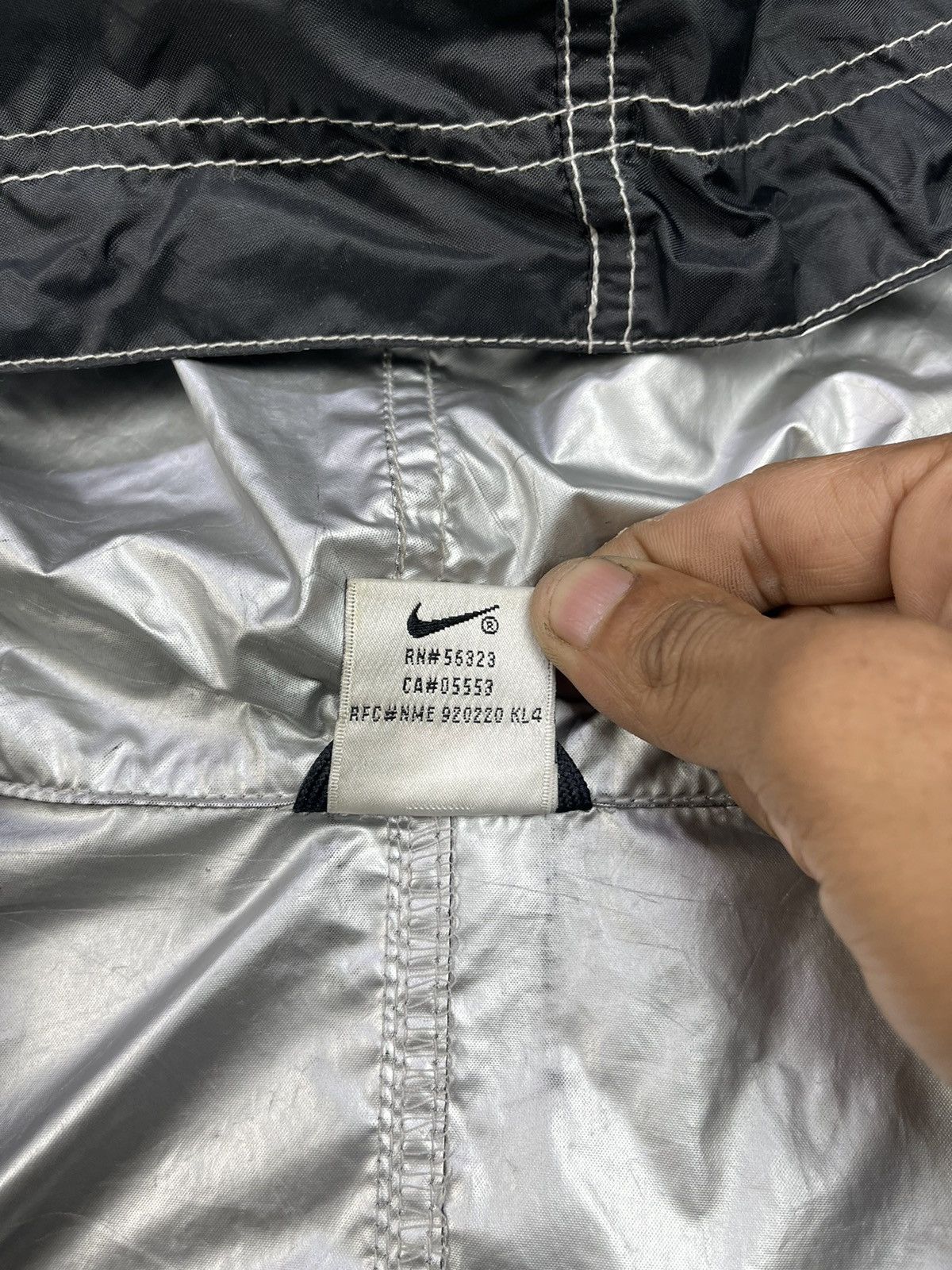 Nike Vintage 90s Nike Swoosh Anorak Back Hit Windbreaker Size US XL / EU 56 / 4 - 15 Thumbnail