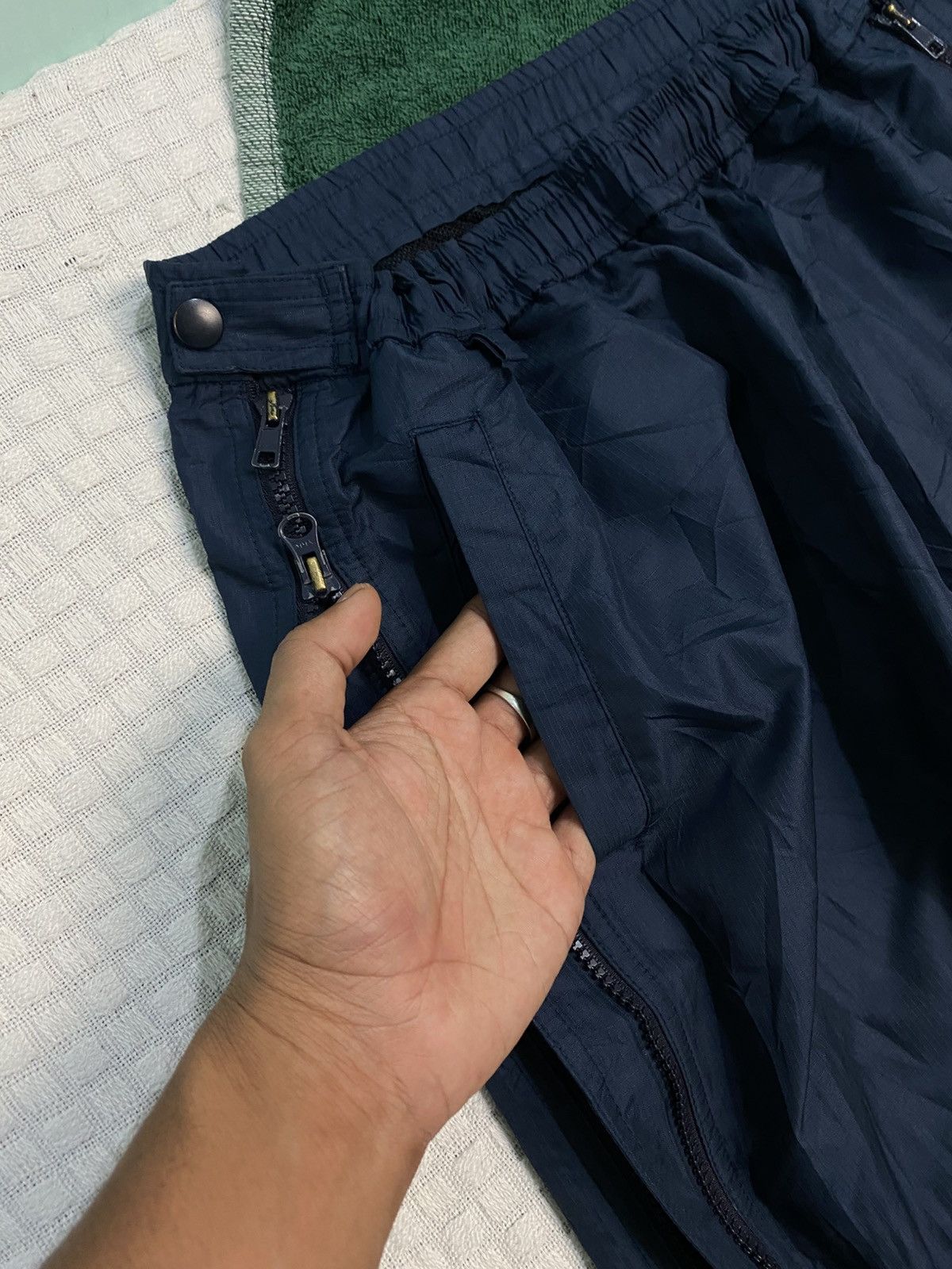 Carhartt Wip × Nike 💥 VINTAGE NIKE BAGGY ZIPPED 90S NYLON WIDE TRACK PANTS Y2K Size US 30 / EU 46 - 5 Thumbnail