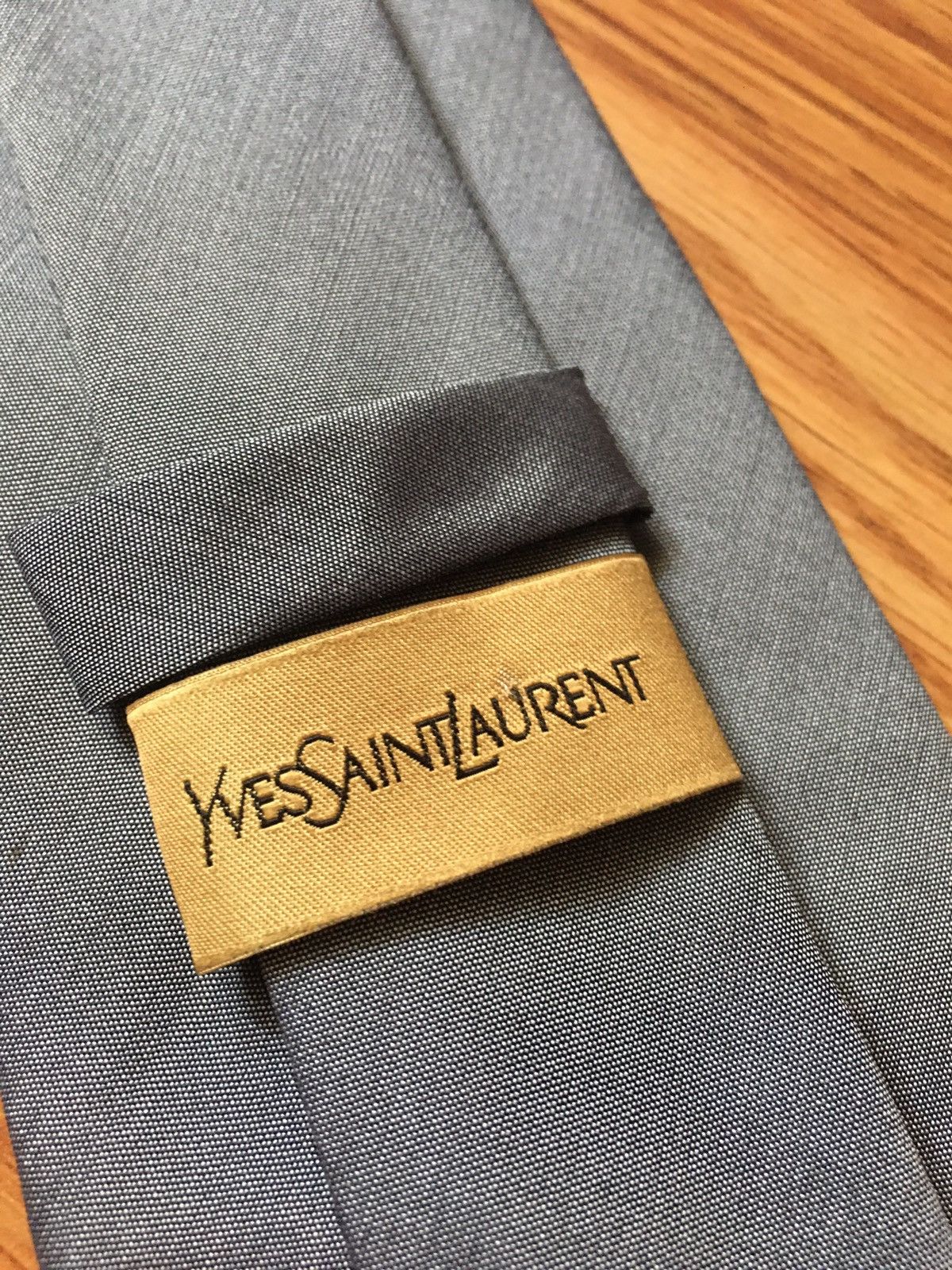 Yves Saint Laurent Yves Saint Laurent Silver Metal Silk Mens Neck Tie Size ONE SIZE - 3 Thumbnail