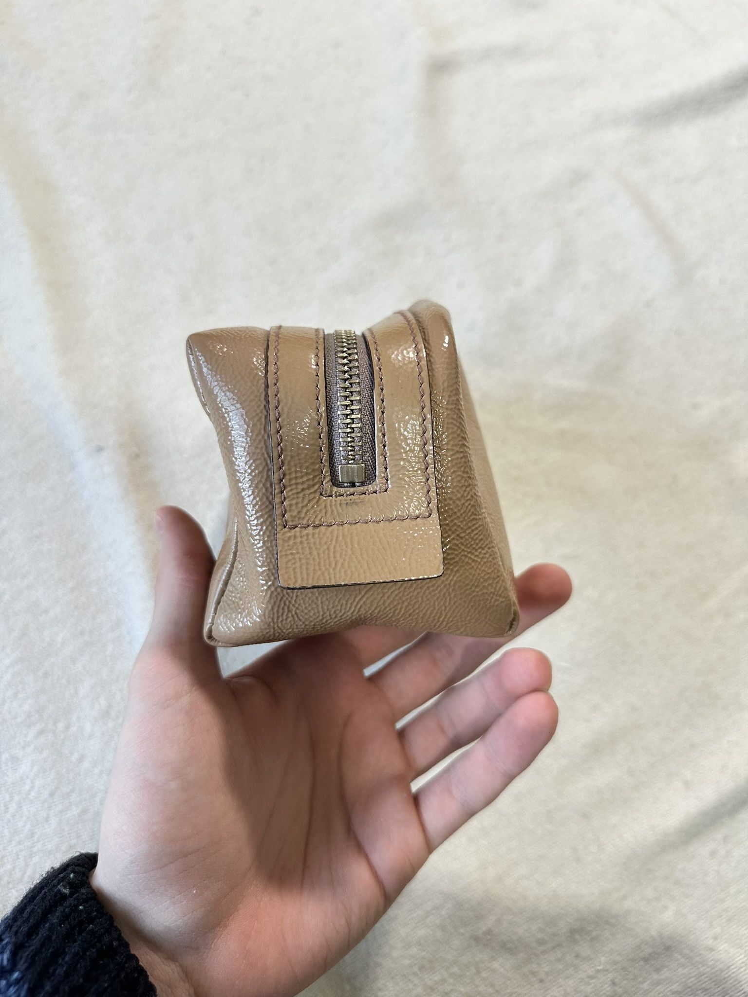 Gucci Gucci Soho Cosmetic Pouch Patent Beige Leather Logo Size ONE SIZE - 10 Thumbnail