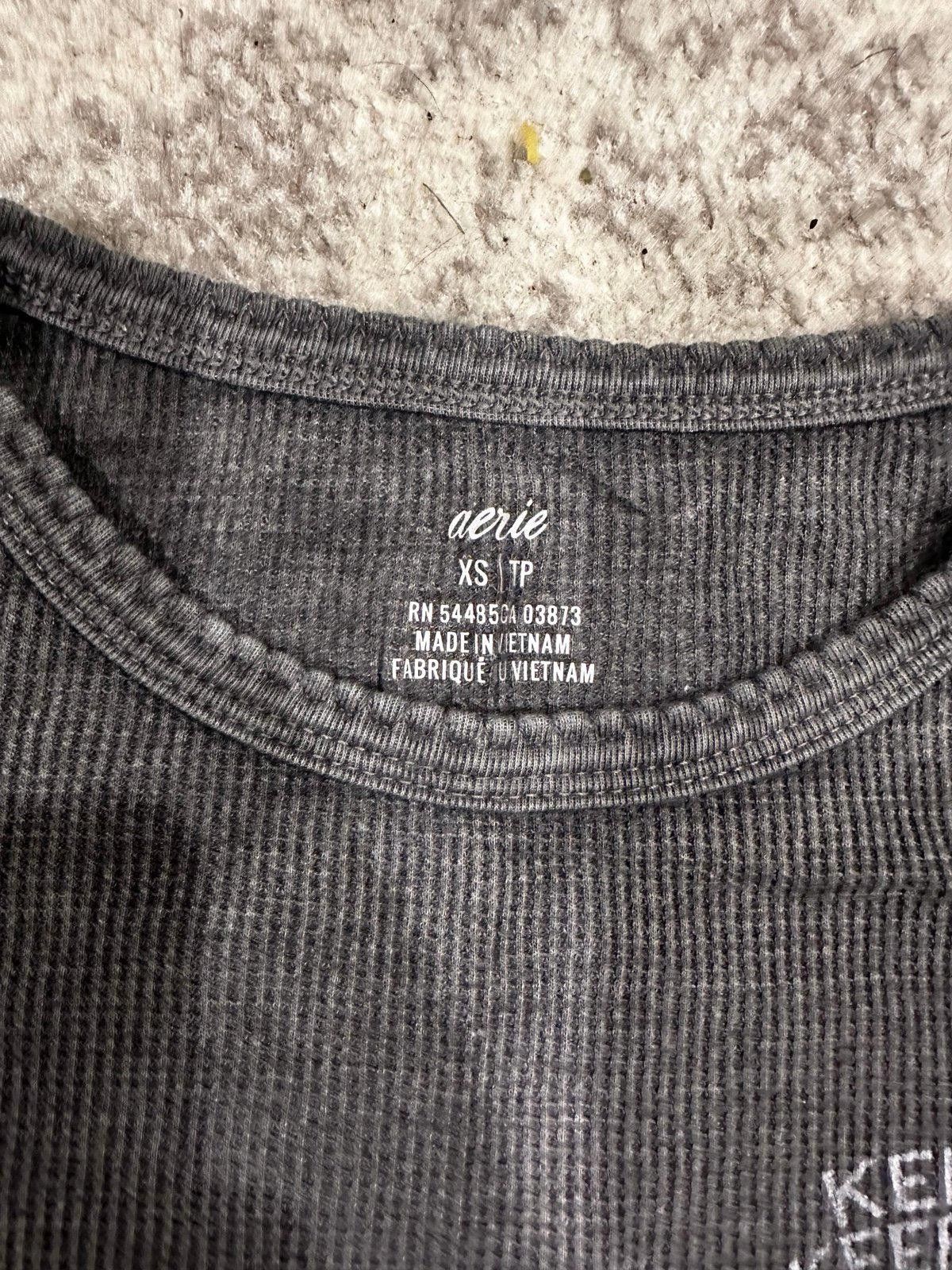 Designer aerie tshirt keep on keeping on Size XS / US 0-2 / IT 36-38 - 2 Thumbnail