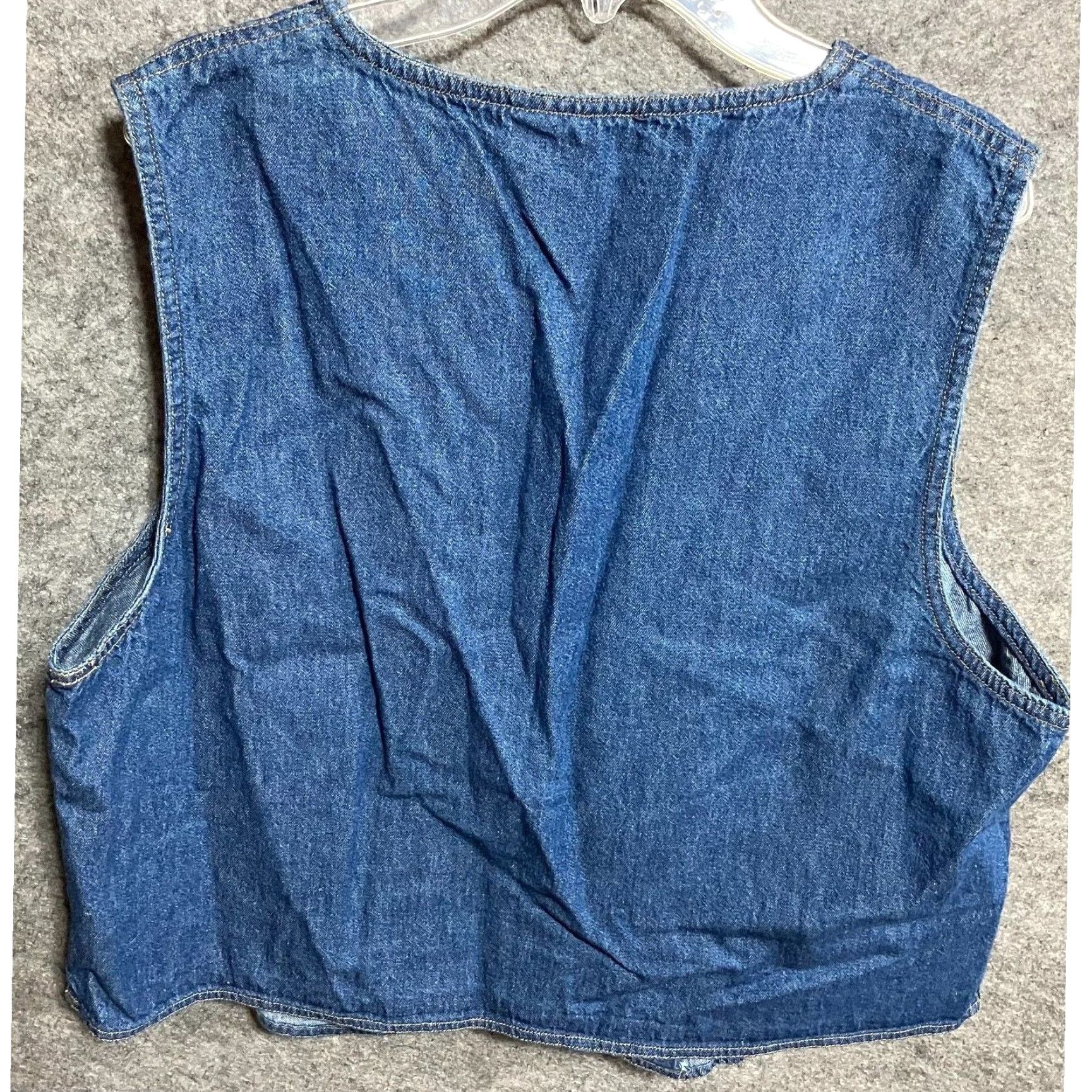 Quacker Factory VINTAGE Quacker Factory Denim Christmas Vest L Women Blue Sequin Santa Noahs Ark 80s 90s Vest Mens Womens Girls Size L / US 10 / IT 46 - 2 Thumbnail