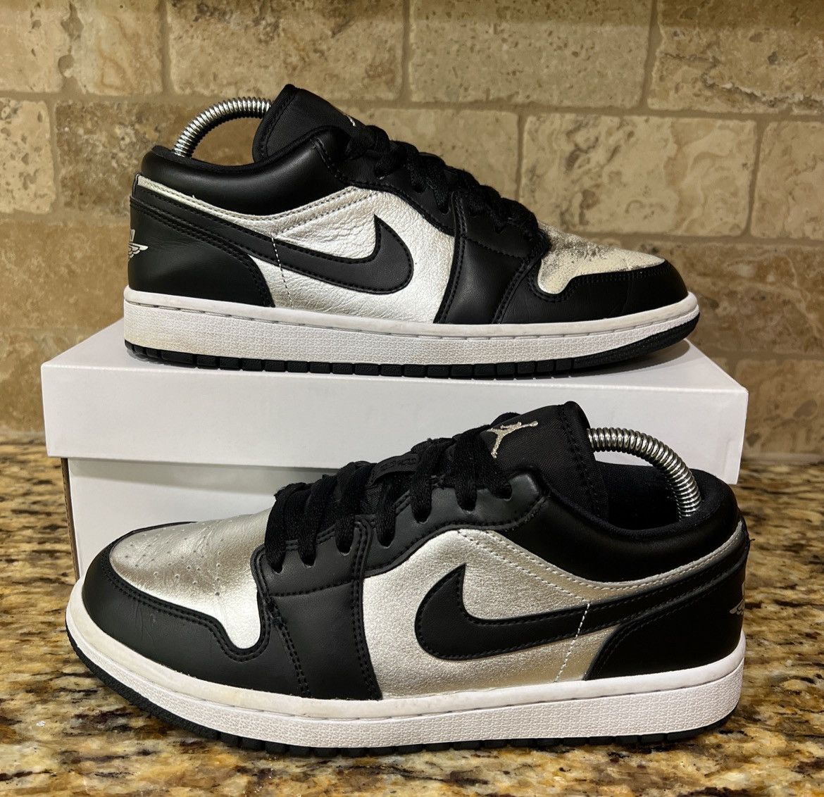 low top silver toe jordan 1