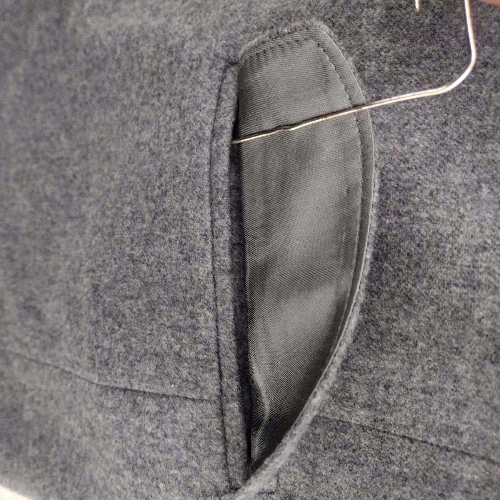 Pendleton VINTAGE Pendleton Blazer Womens PM Gray Wool 80s Tweed Collared Pockets Vintage 80s Blazer Women MEDIUM Petite Gray Wool Blazer Mens? Size M / US 6-8 / IT 42-44 - 3 Thumbnail