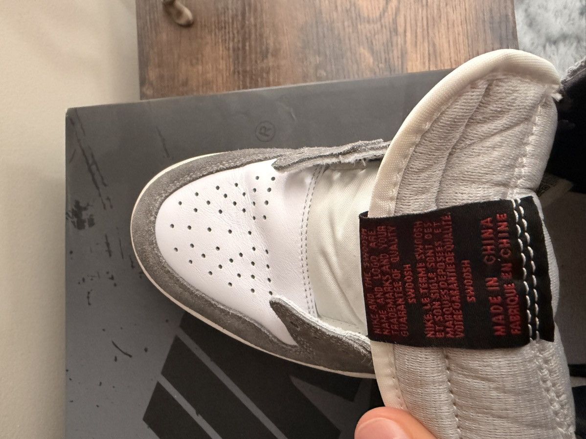 Jordan Brand Air Jordan 1 Retro High OG Black/White/ Light Smoke Grey Size US 9 / EU 42 - 10 Thumbnail