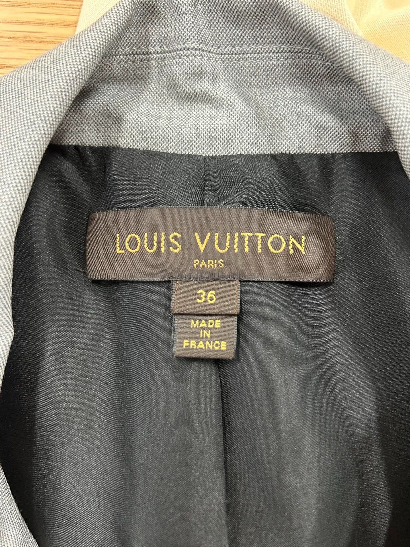 Louis Vuitton Louis Vuitton Double Breasted Wool Blazer Size XS / US 0-2 / IT 36-38 - 5 Thumbnail
