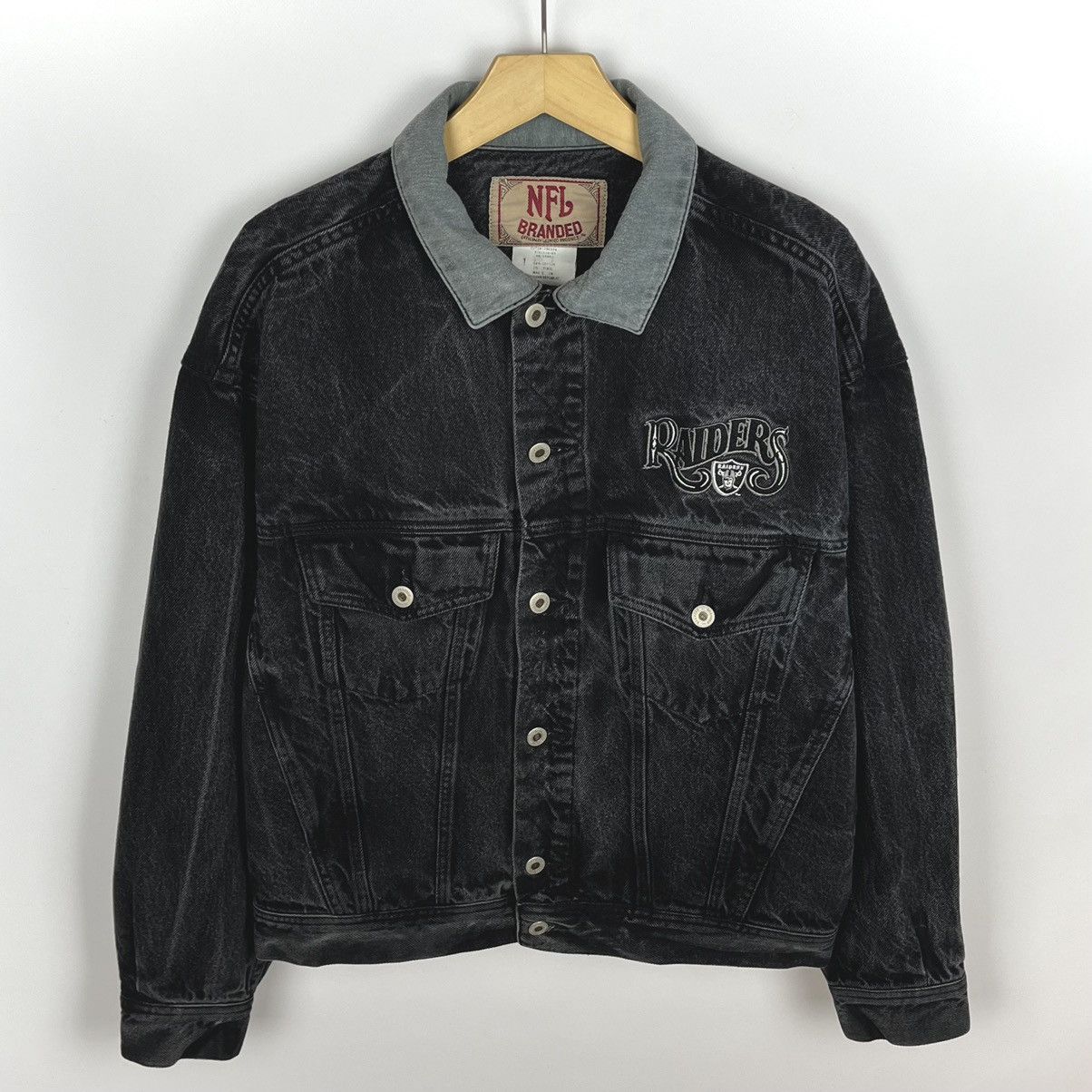 NFL Vintage Oakland Raiders NFL rare big logo denim jacket 90’s Size US M / EU 48-50 / 2 - 1 Thumbnail
