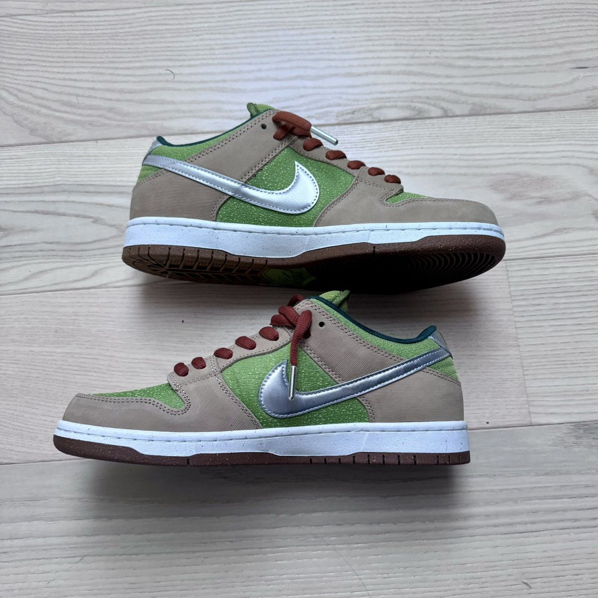 Nike Nike SB Dunk Low Escargot Size US 10.5 / EU 43-44 - 7 Thumbnail