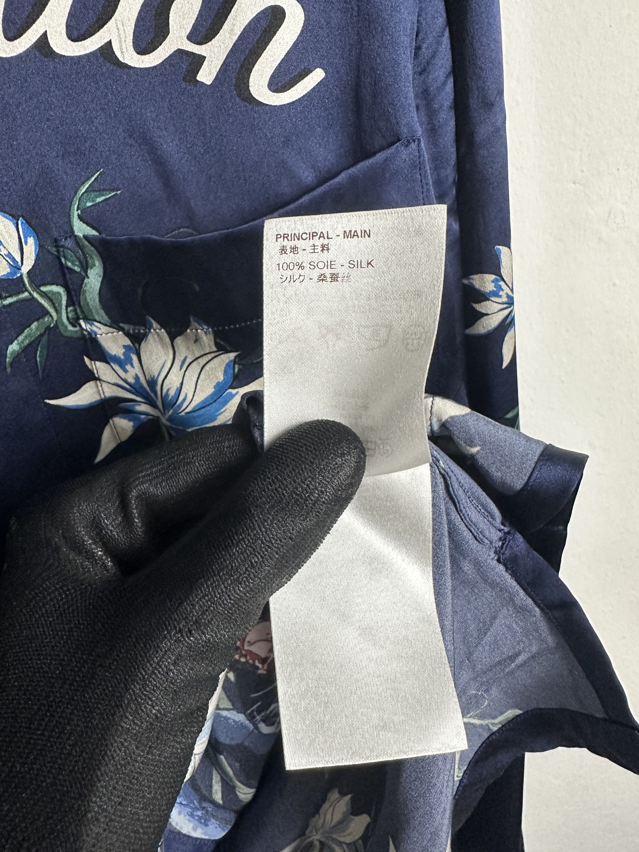Louis Vuitton Louis Vuitton SS16 Panther Silk Pyjama Shirt Size US S / EU 44-46 / 1 - 10 Thumbnail