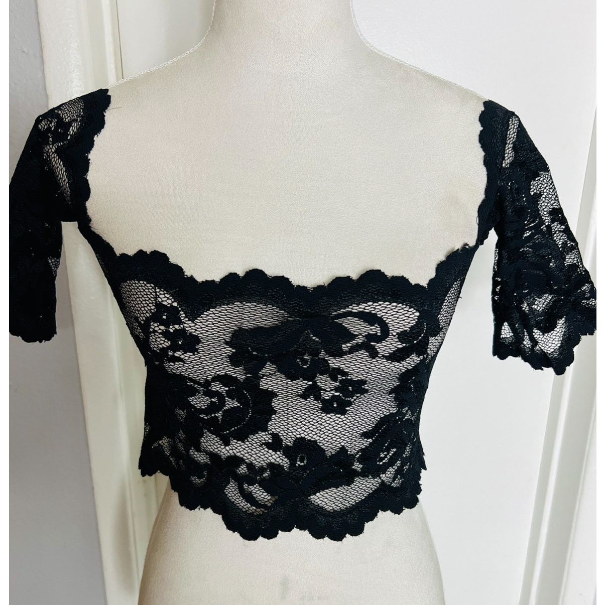 Victoria's Secret Victoria's Secret Rare Black lace top and skirt set Sz M Size ONE SIZE - 5 Thumbnail