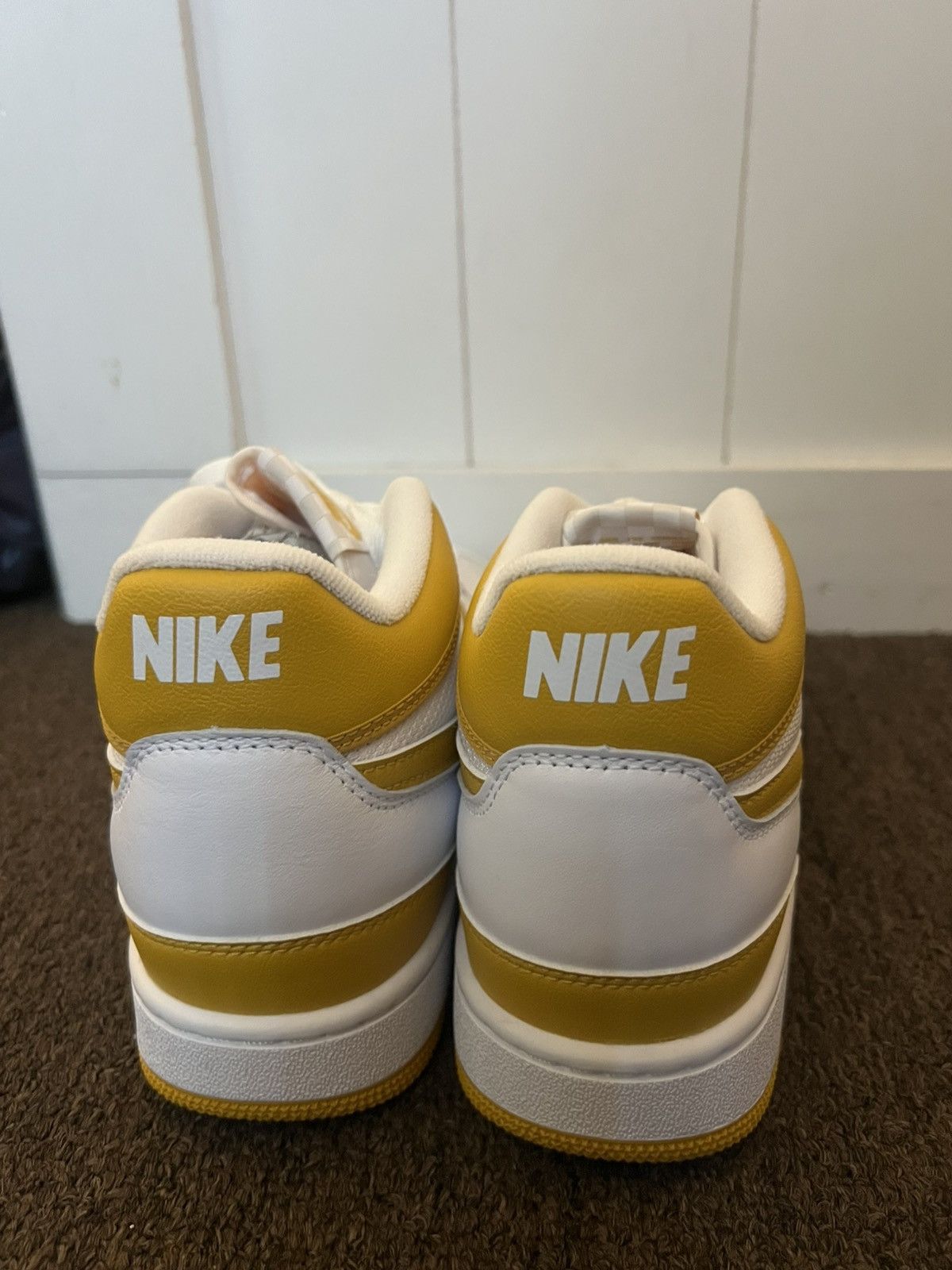 Nike Nike attack, lemon venom white Size US 10 / EU 43 - 2 Thumbnail