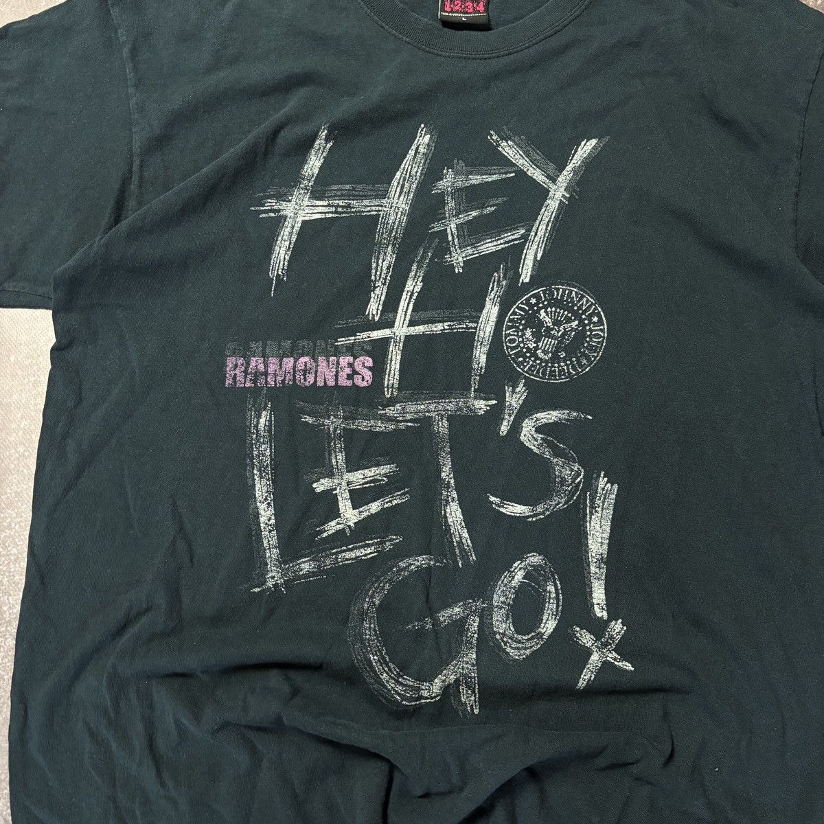 Band Tees × Vintage RAMONES VINTAGE Y2K FADED T-SHIRT Size US L / EU 52-54 / 3 - 2 Thumbnail