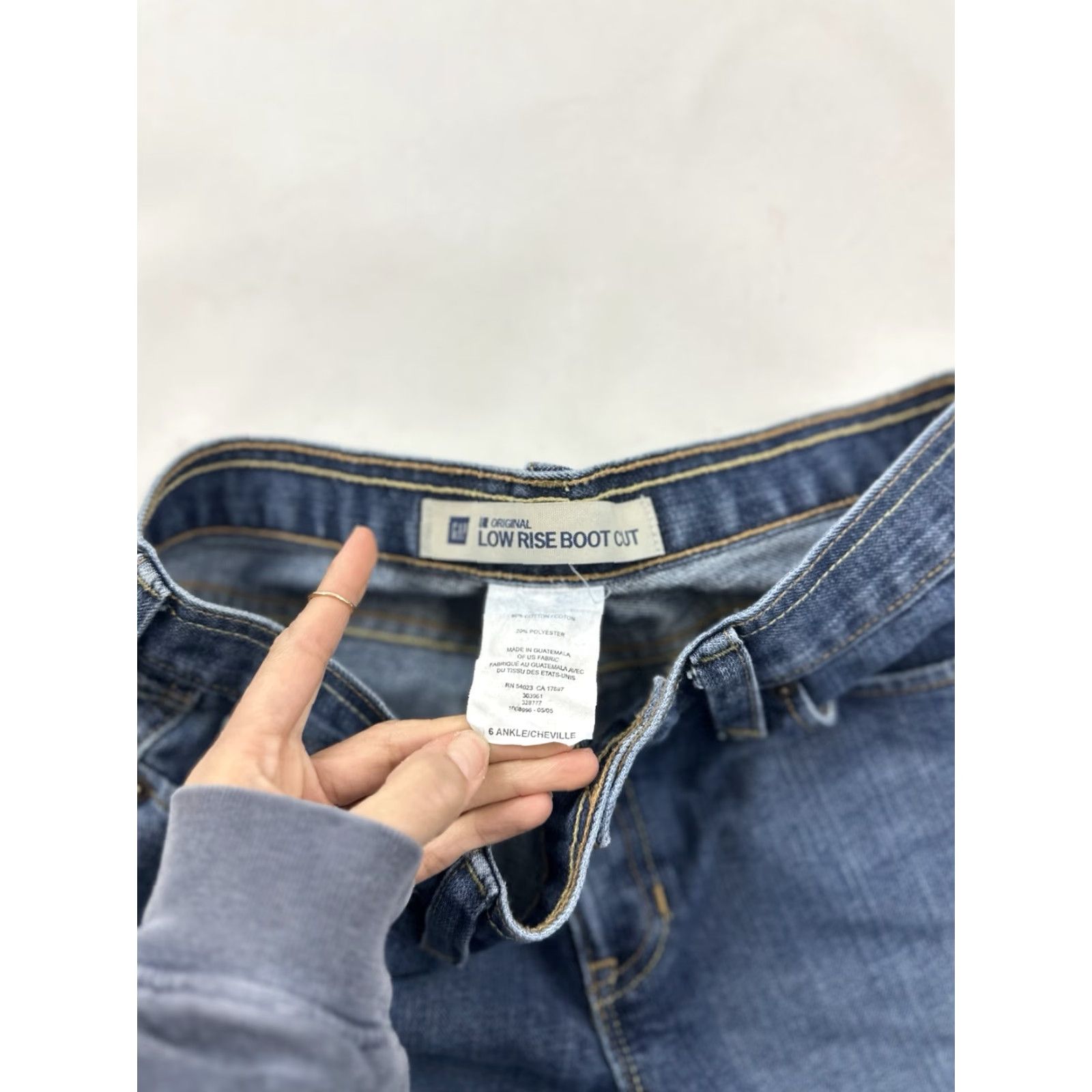 Gap Gap Jeans Women’s 6 Low Rise Boot Cut Faded Blue Denim Slim Pockets // Size 28" / US 6 / IT 42 - 4 Thumbnail