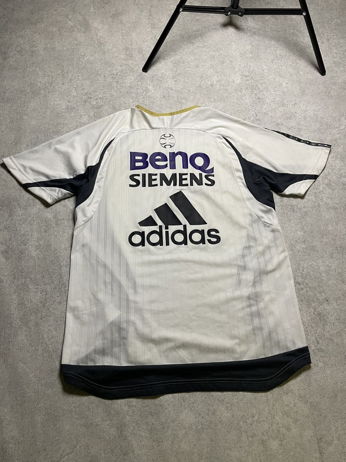 Adidas Real Madrid 2006-2007 home jersey soccer Adidas Size US L / EU 52-54 / 3 - 10 Thumbnail