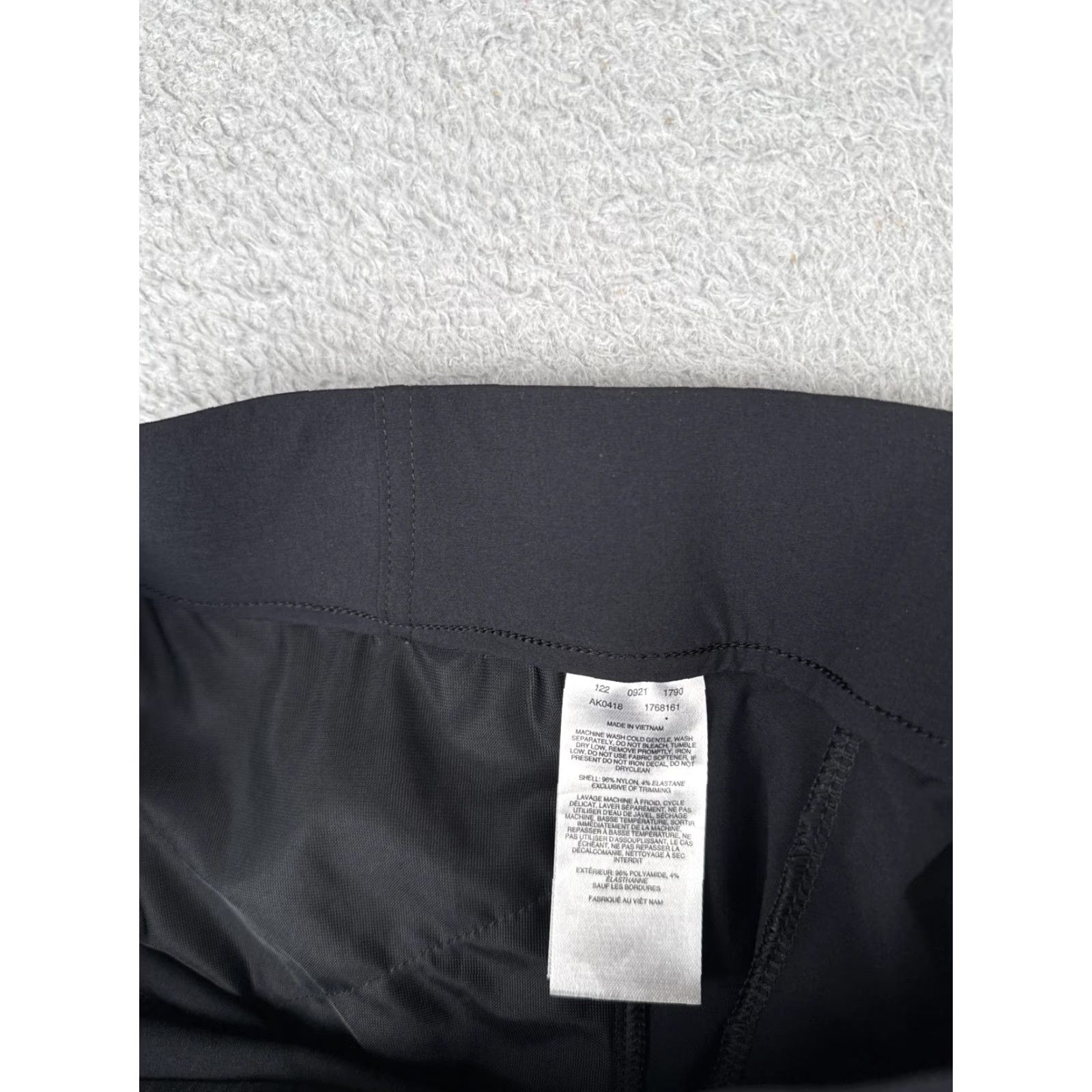 Vintage Columbia Shorts Womens Large Black Chino Pull On Stretch Hiking Walking Nylon Size 36" / US 14 / IT 50 - 7 Thumbnail