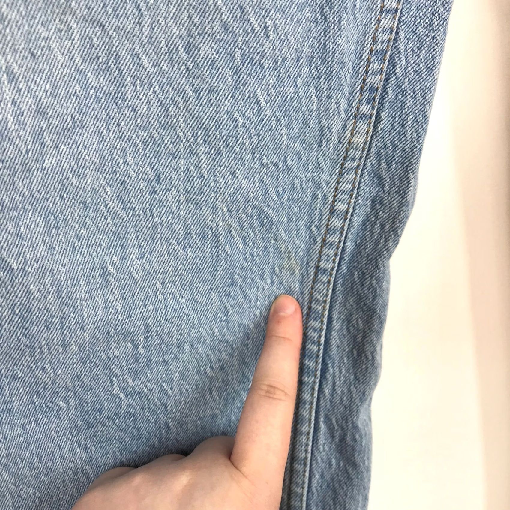 Abercrombie & Fitch Abercrombie & Fitch The Straight Mid Rise Light Wash Raw Hem Jeans Womens 32x34 Size 24" / US 00 / IT 34 - 5 Thumbnail