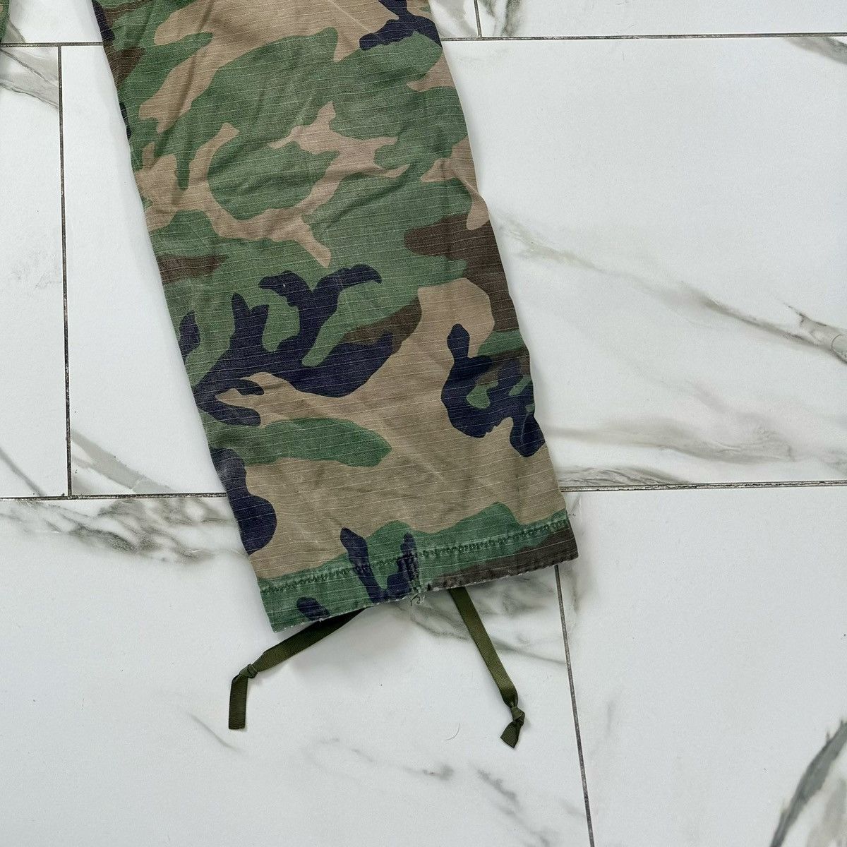 Vintage REWORKED CAMO CARGO RED STRIPE MILITARY PANTS! Size US 28 / EU 44 - 6 Thumbnail