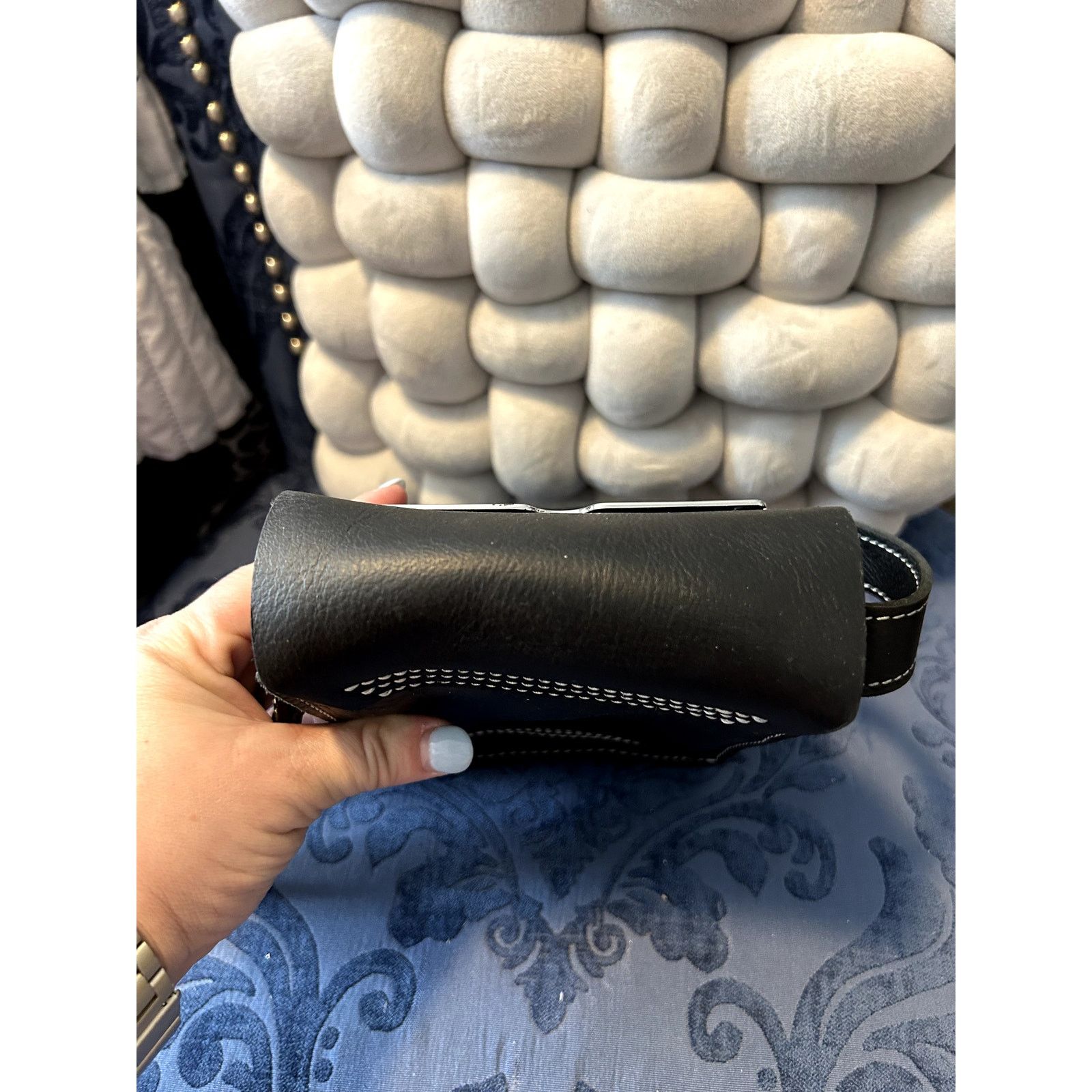 Dr. Martens Dr Martens Overdrive Leather Vertical Black Crossbody NWT Size ONE SIZE - 7 Thumbnail