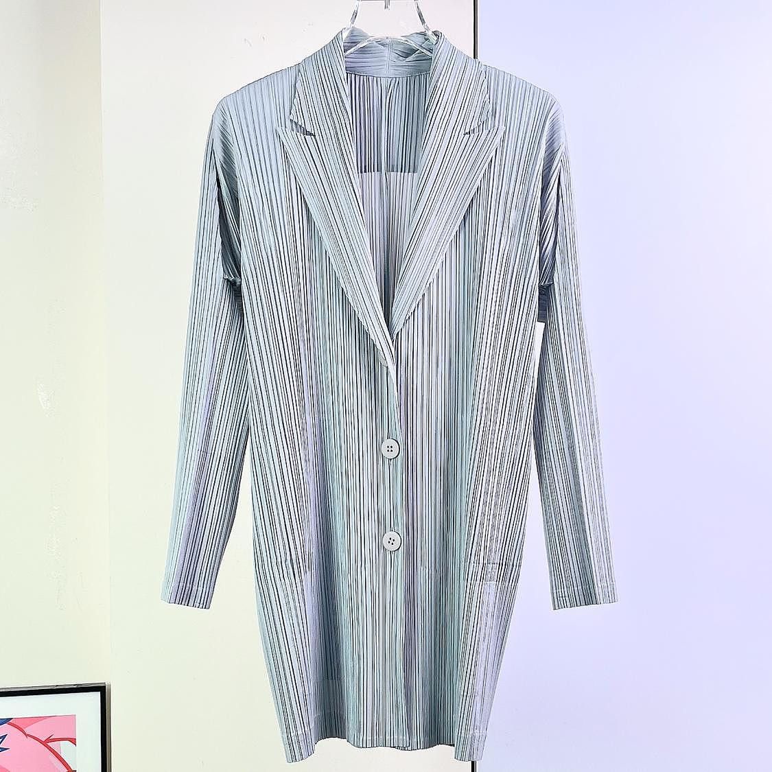 Pleats Please Issey Miyake Pleats Please Issey Miyake Pleated Button Jacket Size 3 Size M / US 6-8 / IT 42-44 - 1 Thumbnail