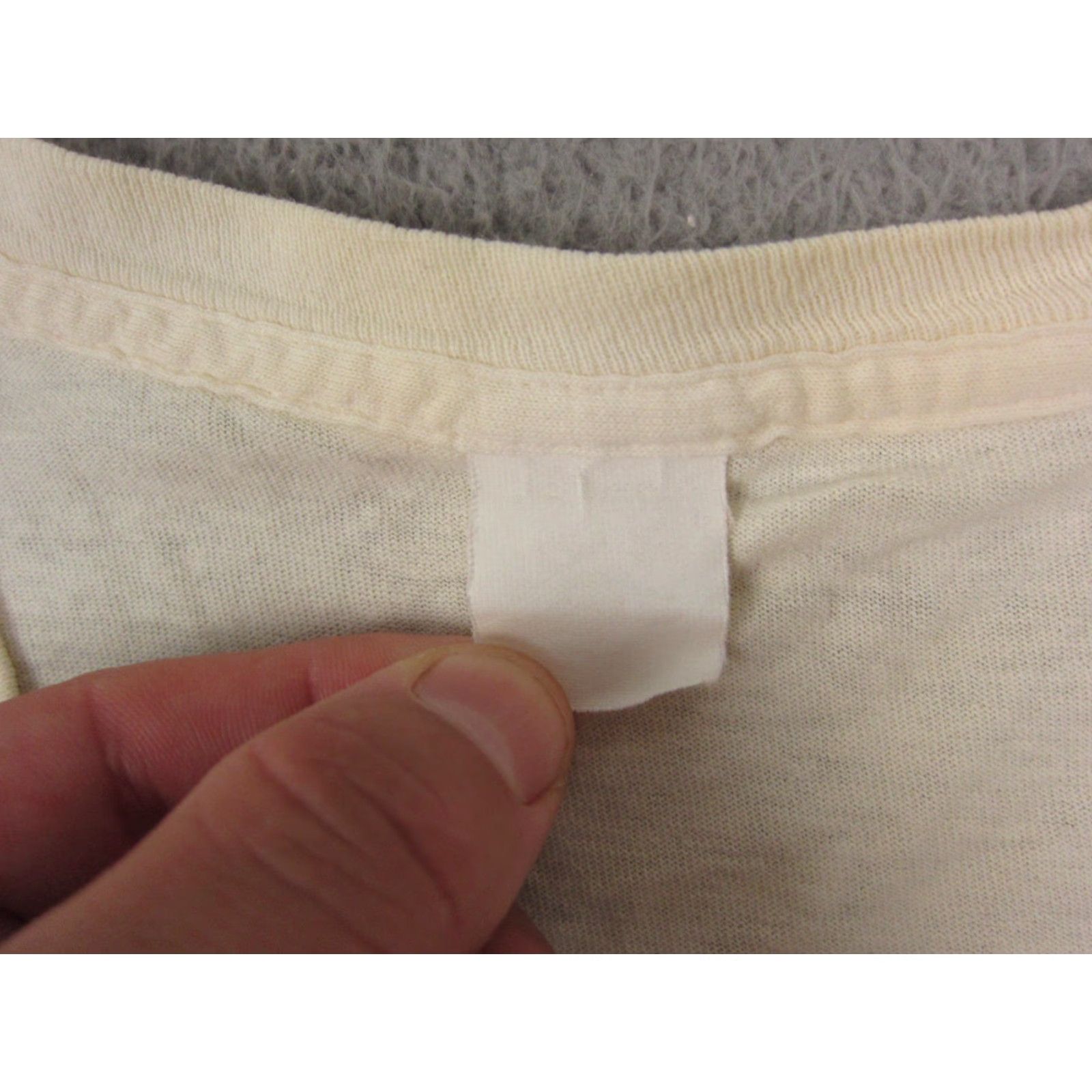 Fruit Of The Loom VINTAGE Fruit of the Loom Shirt Mens M White V-Neck Short Sleeve 80s 90s Size US M / EU 48-50 / 2 - 3 Thumbnail