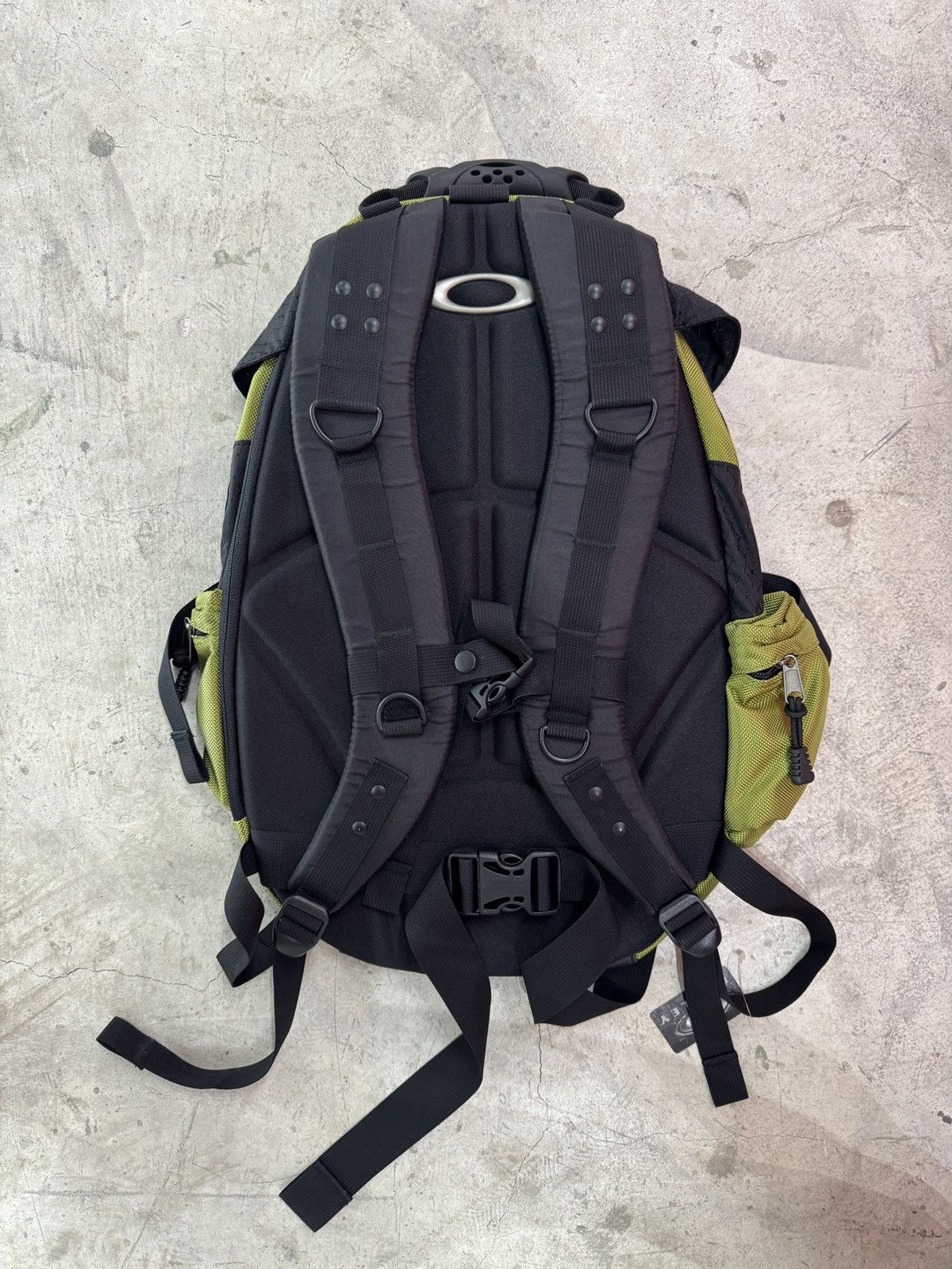 Oakley × Vintage Vintage Oakley Icon Backpack tactical 2000s Palace rare Size ONE SIZE - 6 Thumbnail