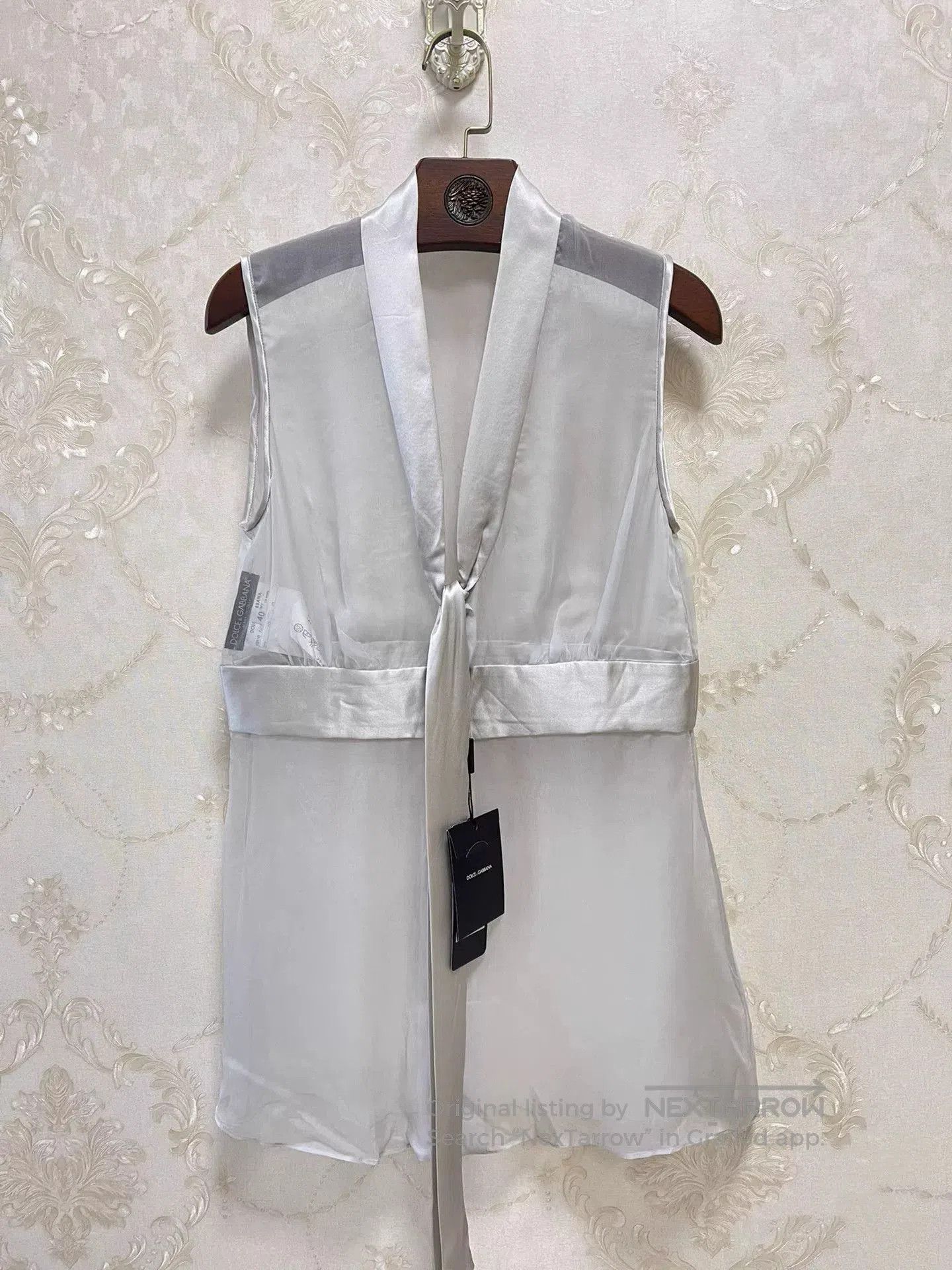 Dolce & Gabbana DG New Runway Sleeveless Silk Top. Size M / US 6-8 / IT 42-44 - 1 Thumbnail