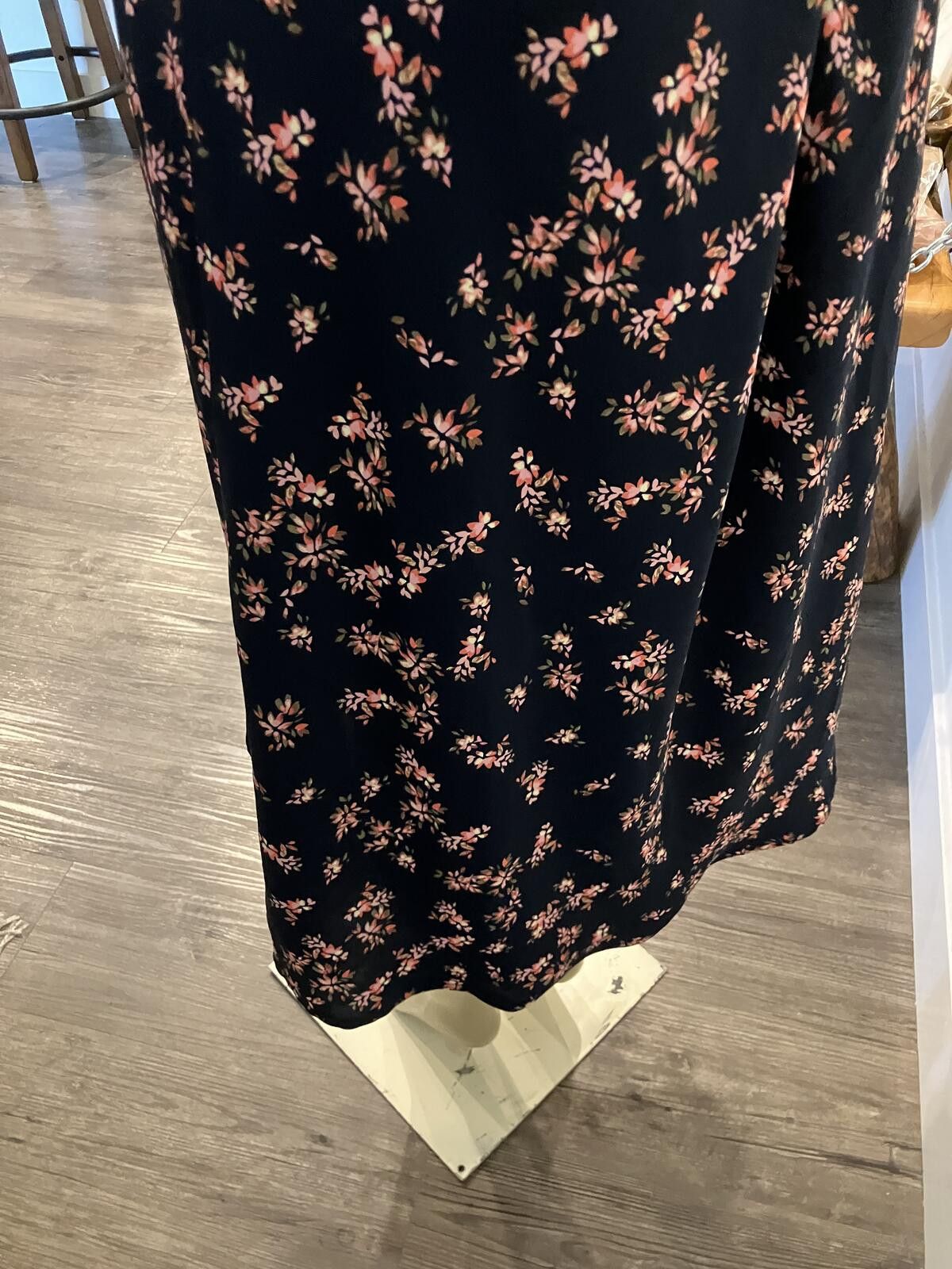 Other NWT Navy Blue Floral Midi Skirt Size 36" / US 14 / IT 50 - 3 Thumbnail