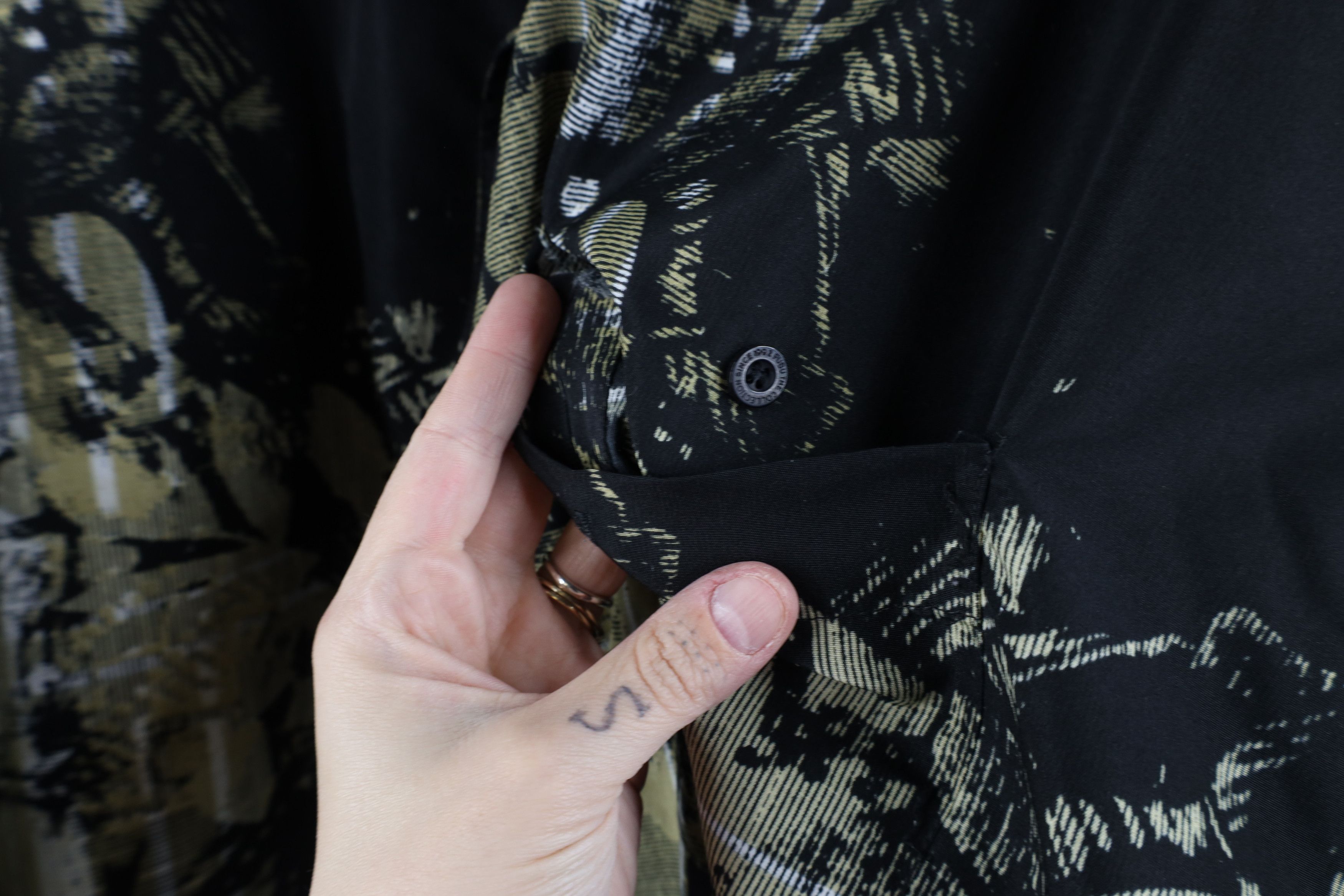Fubu × Vintage Vintage 90s Y2K FUBU Baggy Flower Hawaiian Button Shirt Size US XXL / EU 58 / 5 - 7 Thumbnail