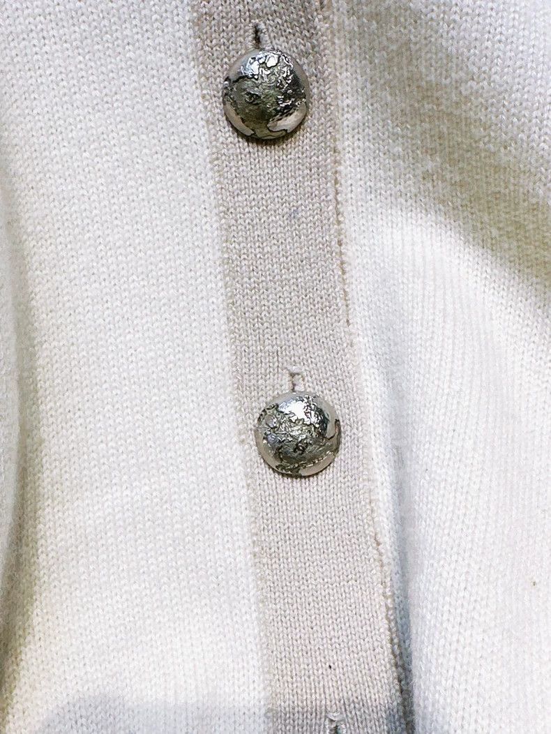 Chanel Chanel Step on the globe series white long-sleeved knitwea Size XXS / US 00 / IT 34 - 3 Thumbnail