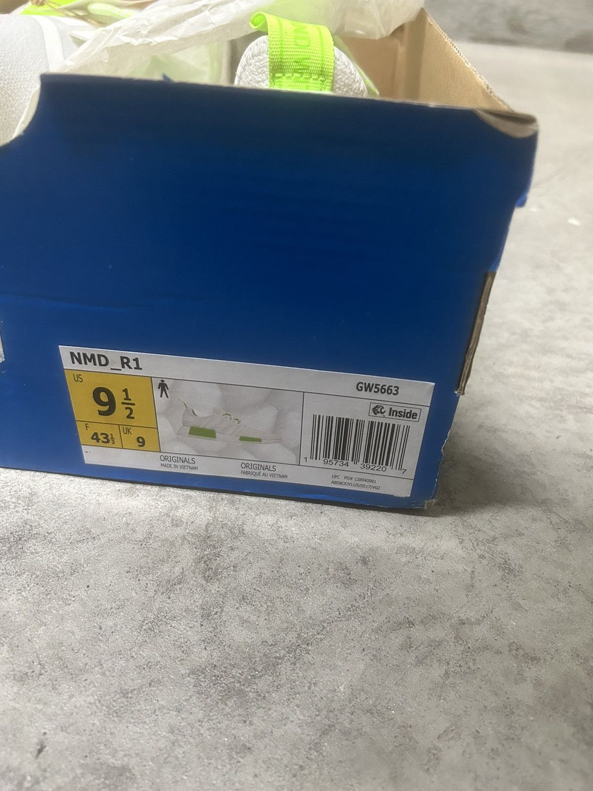 Adidas NMD _ R1 Adidas Size US 9.5 / EU 42-43 - 2 Thumbnail