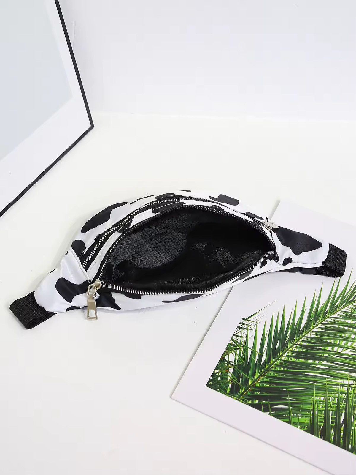 Japanese Brand Street Style Chest Bag Size ONE SIZE - 3 Thumbnail