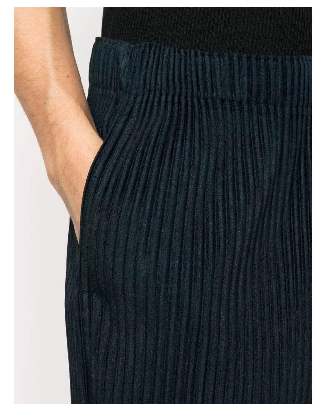 Issey Miyake Issey Miyake Homme Plisse Pleated Bermuda Shorts 3 New Size US 34 / EU 50 - 3 Thumbnail