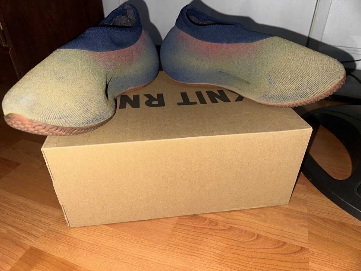 Yeezy Yeezy knit runner Size US 9.5 / EU 42-43 - 3 Thumbnail