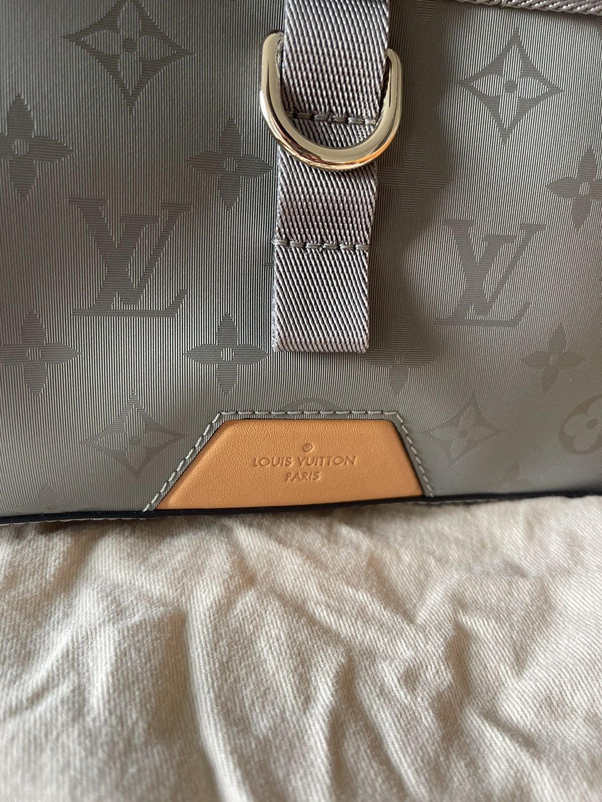 Louis Vuitton Louis Vuitton x Kim Jones Titanium Messenger Bag Size ONE SIZE - 4 Thumbnail