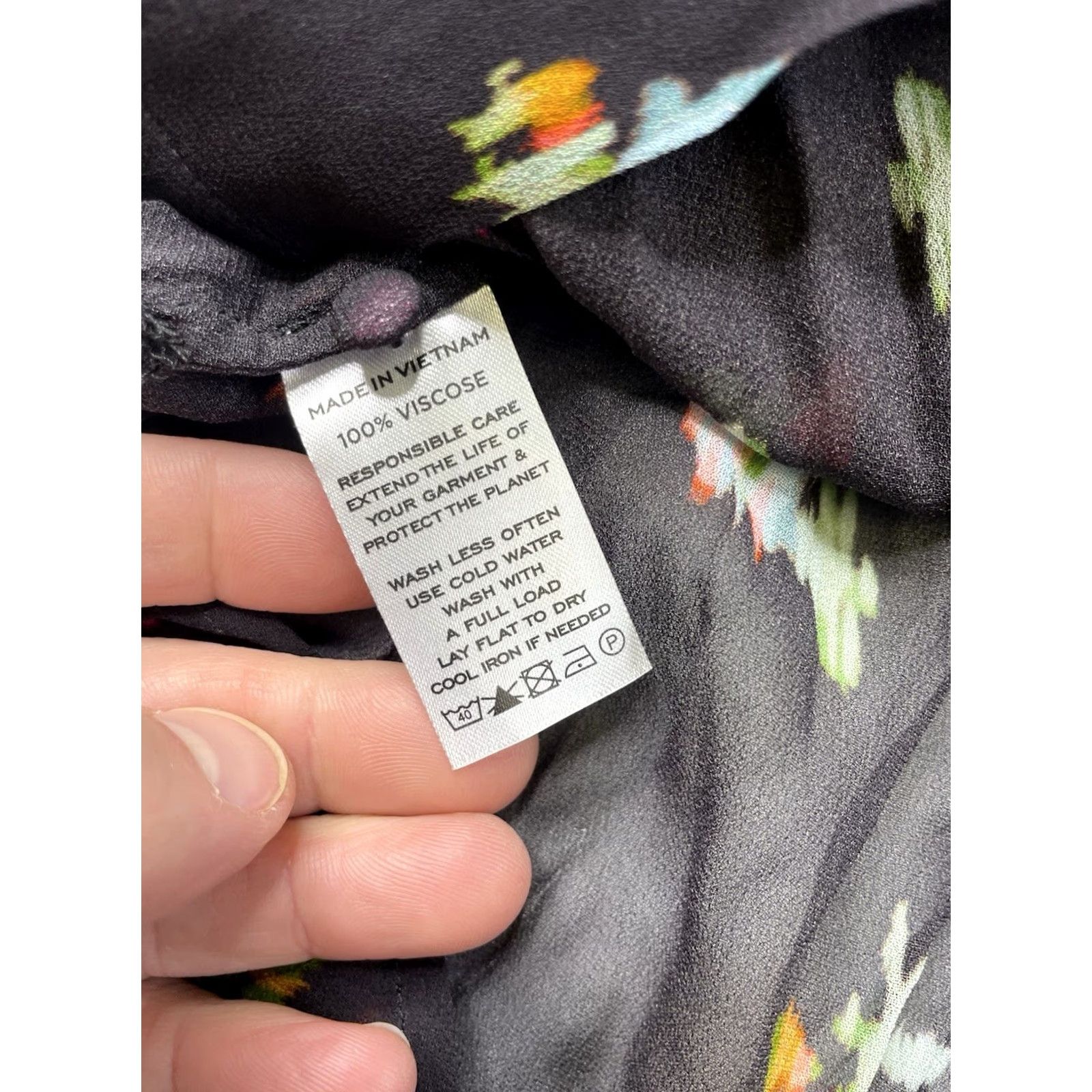 Vintage Hill House Home Blouse Shirt S Black/multi Floral Chiffon Pin Tuck Tuxedo Long Sleeve Collared Button Blouse Women Regular Vintage No Size S / US 4 / IT 40 - 7 Thumbnail