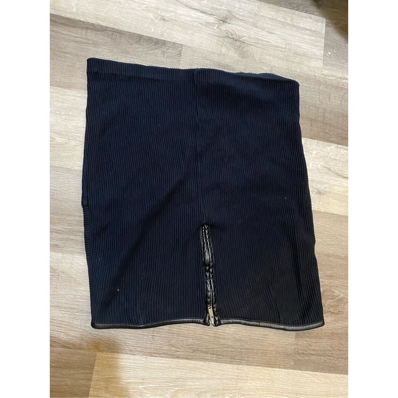 Saint Alfred Saint Tropez Black Ribbed Mini Skirt, Size Large Size 38" / US 16 / IT 52 - 6 Thumbnail