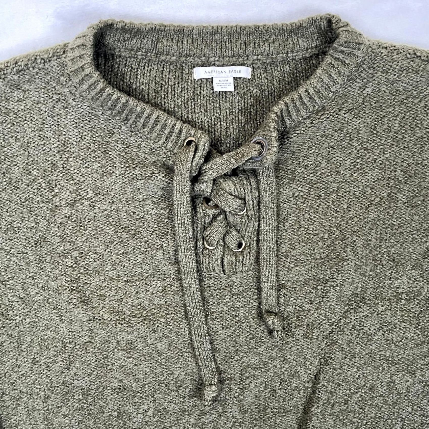 Vintage American Eagle Sweater Womens M Green Lace Up Neck Soft Pullover Chunky Knit Size M / US 6-8 / IT 42-44 - 2 Thumbnail