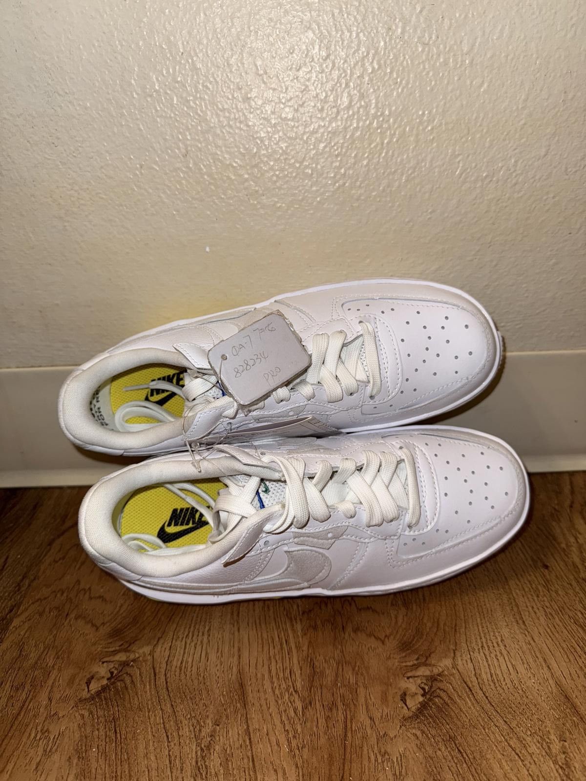 Nike Nike air Force Fontanka White Optic Yellow Sample (Women’s) Size US 7 / IT 37 - 6 Thumbnail