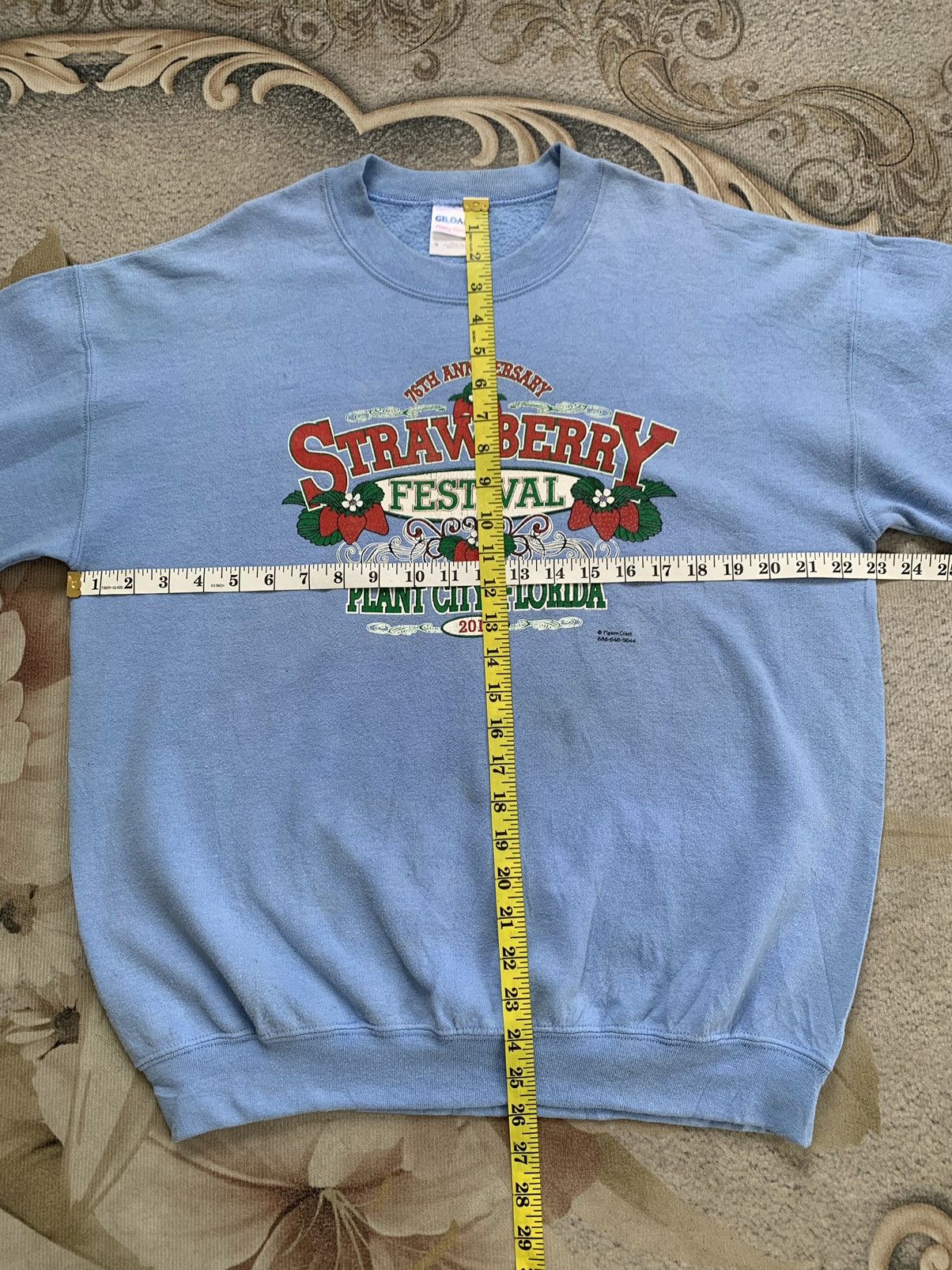 Gildan × Vintage Vtg Strawberry Festival 2011 Sweatshirt by Gildan Size US M / EU 48-50 / 2 - 9 Thumbnail